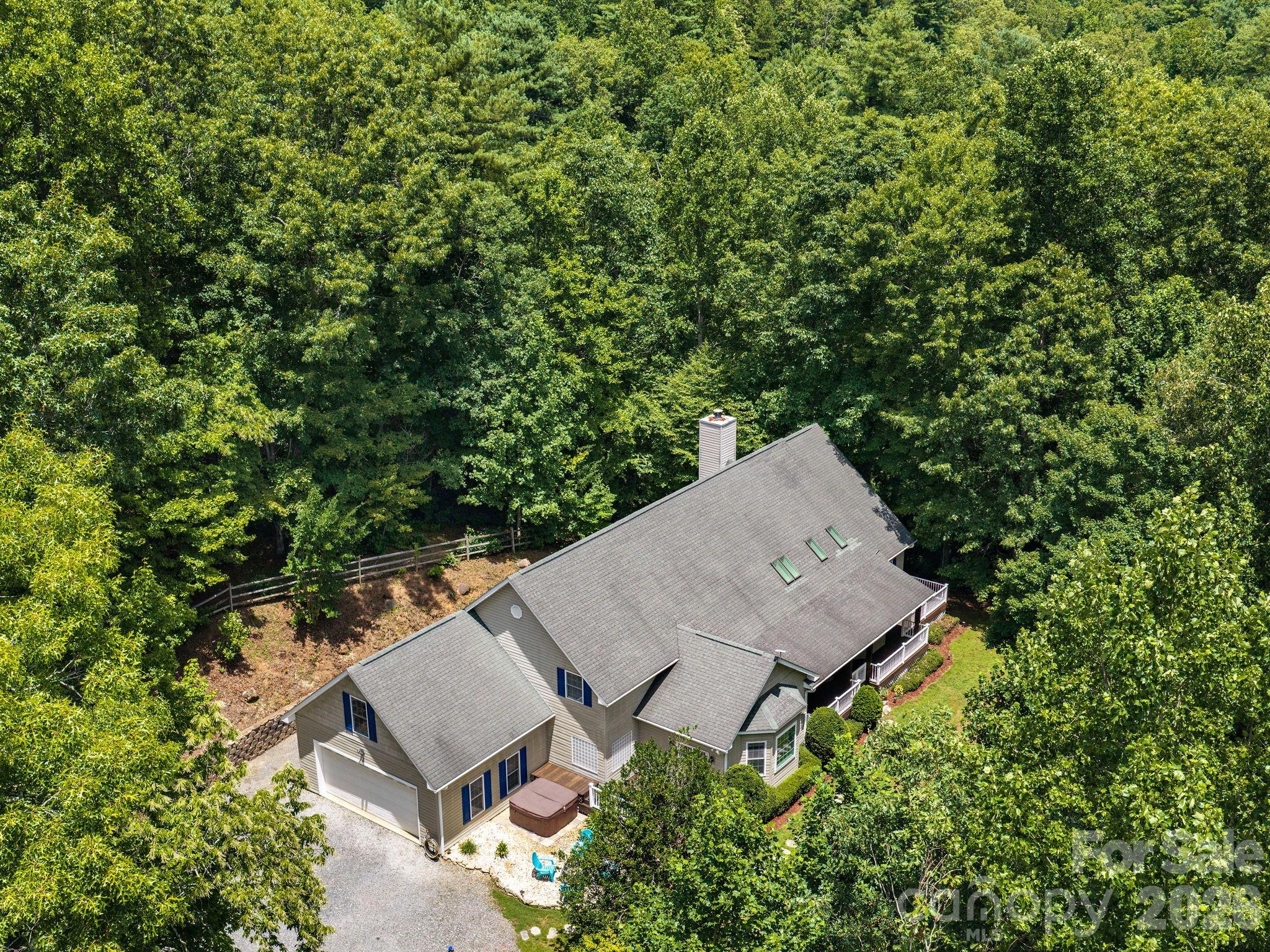 5th image of 49 Indian Ridge Trl, Hendersonville, NC 28739 | MLS# 4401659