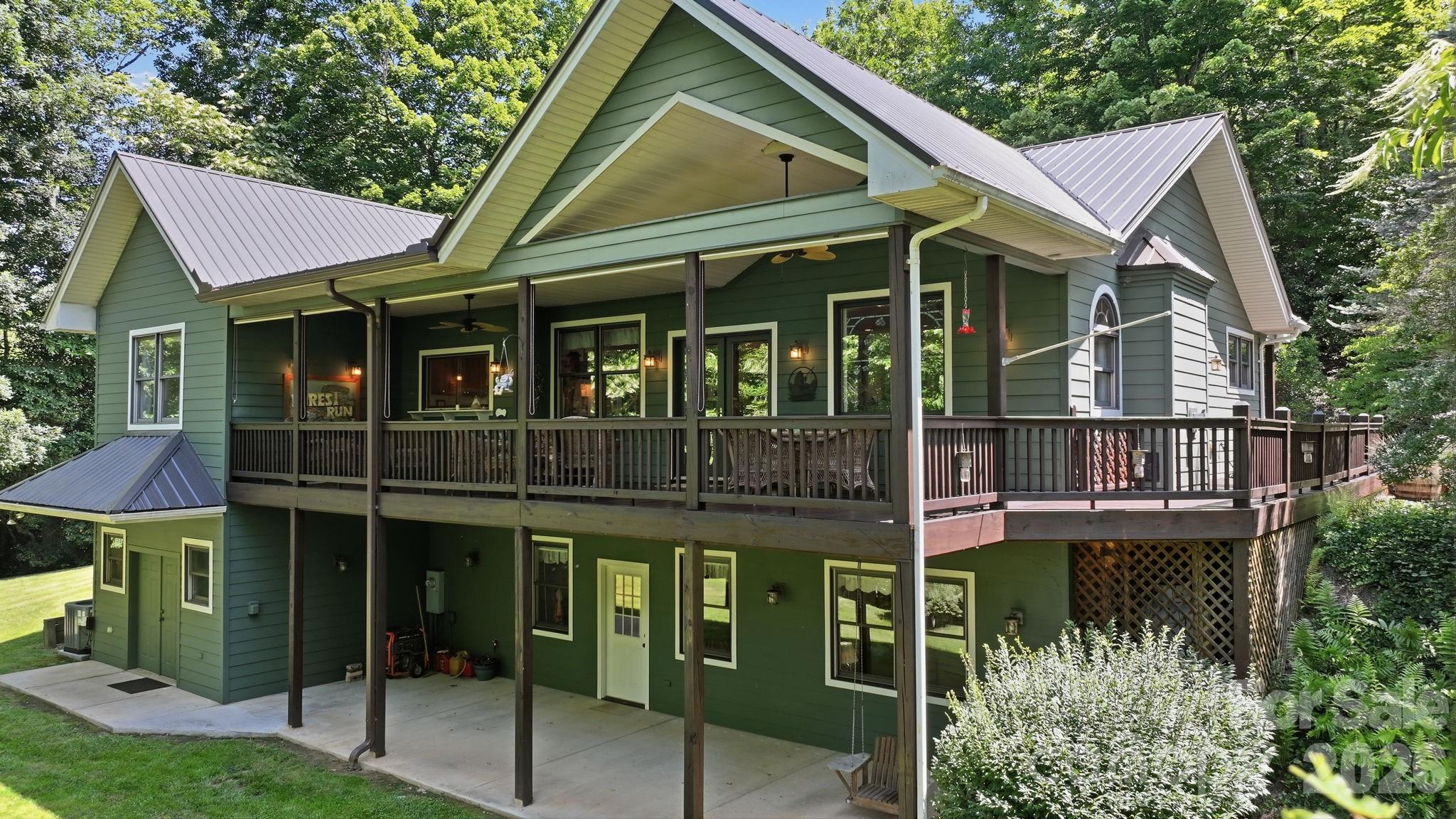Homes for sale in Whittier, NC | 121 Forest Run Rd Forest Run Rd #121 Forest Run Rd, Whittier, NC 28789 | MLS# 4402161