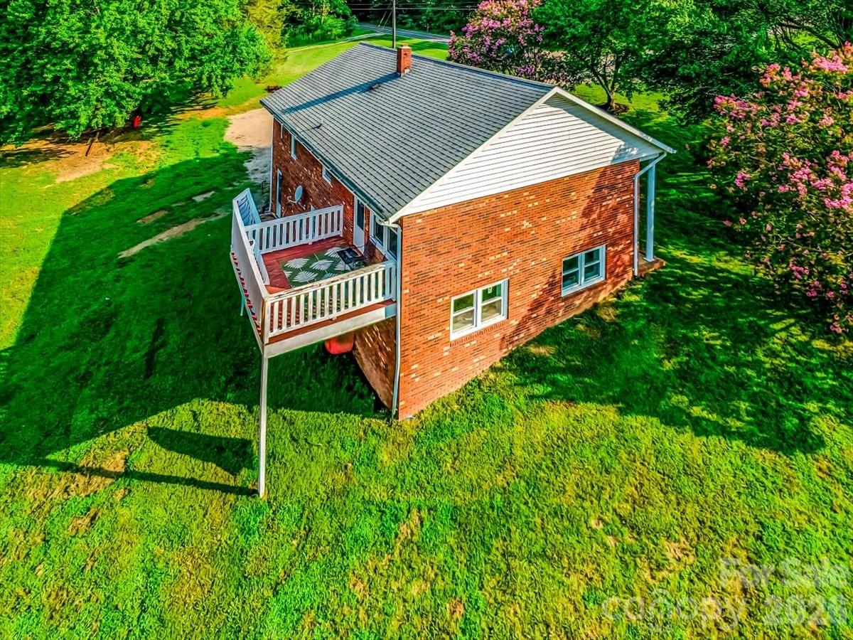 Homes for sale in Ronda, NC | 2910 Old Hwy 60 Hwy, Ronda, NC 28670 | MLS# 4402333