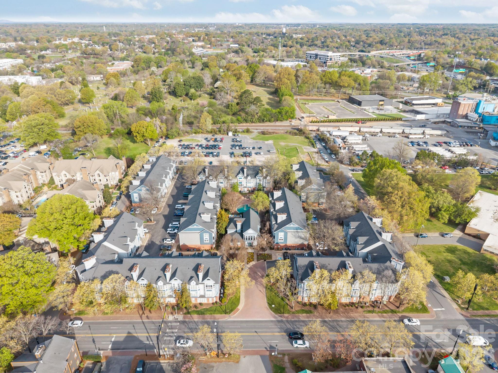image of 525 N Graham St, Charlotte, NC 28202