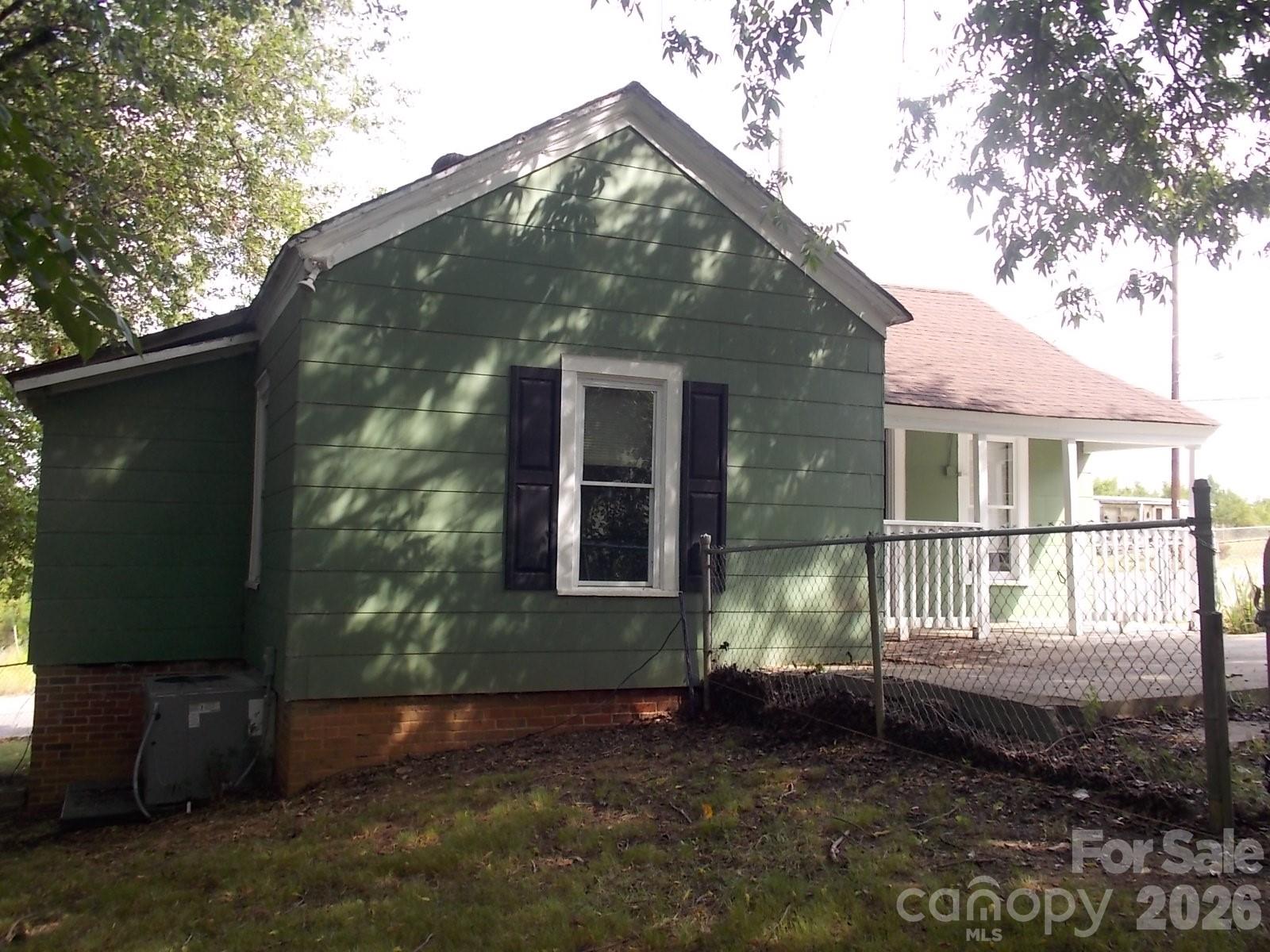 Homes for sale in Lancaster, SC | 928 10Th St, Lancaster, SC 29720 | MLS# 4402854