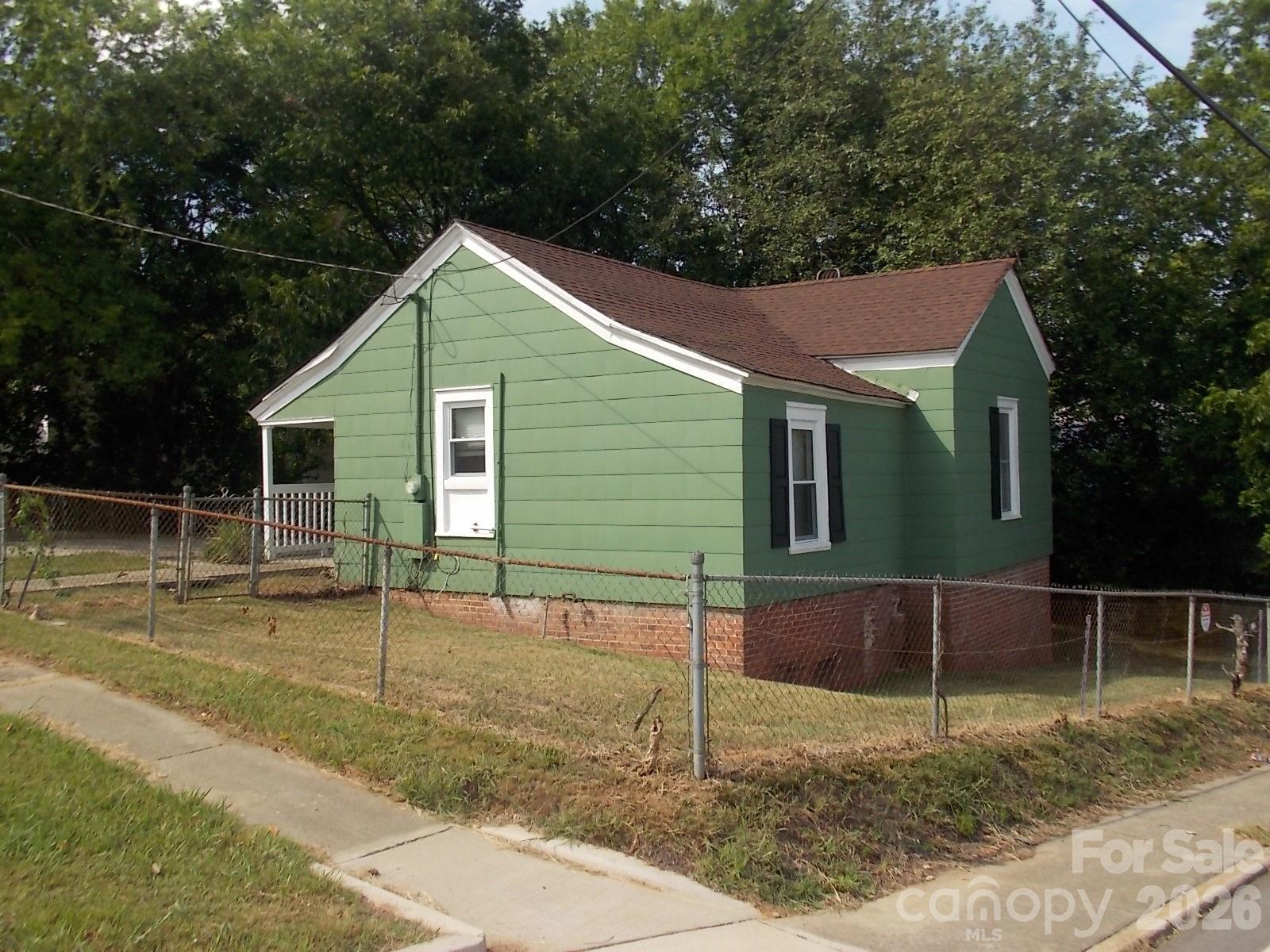 Homes for sale in Lancaster, SC | 928 10th St, Lancaster, SC 29720 | MLS# 4402854