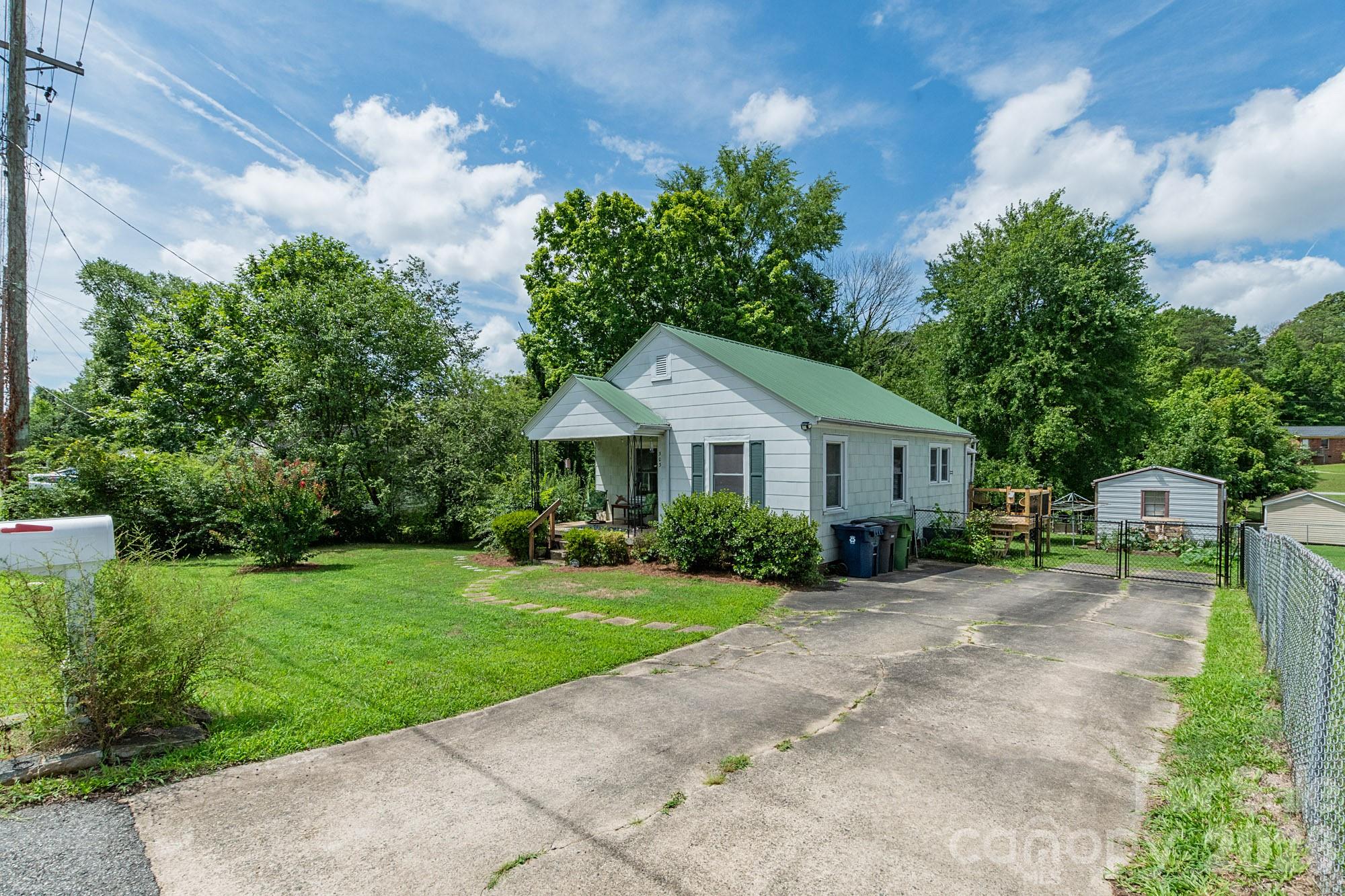 Homes for sale in Lexington, NC | 303 Mendota Ave, Lexington, NC 27292 | MLS# 4402878