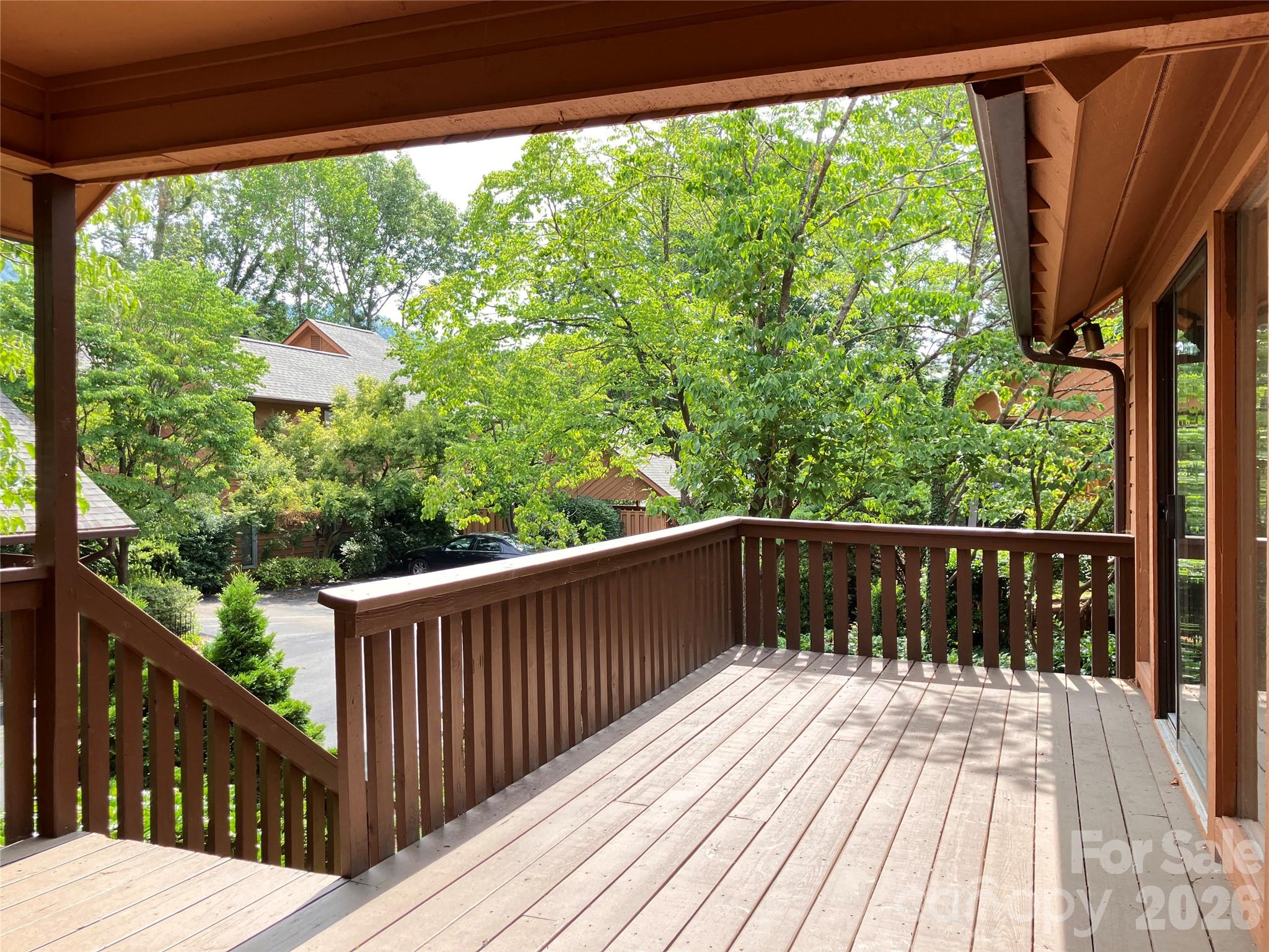 3rd image of 25 Vlg Dr, Asheville, NC 28803