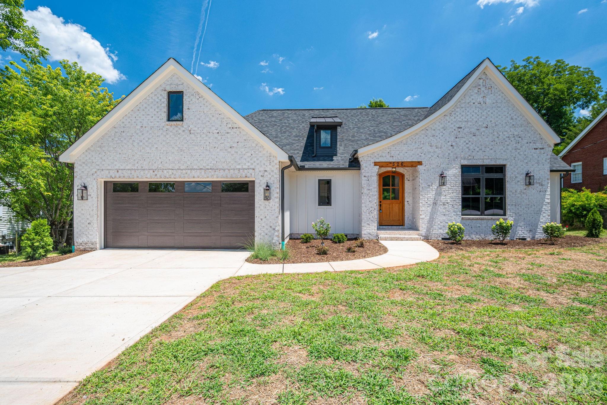 2nd image of 526 N N Aspen St, Lincolnton, NC 28092 | MLS# 4403204