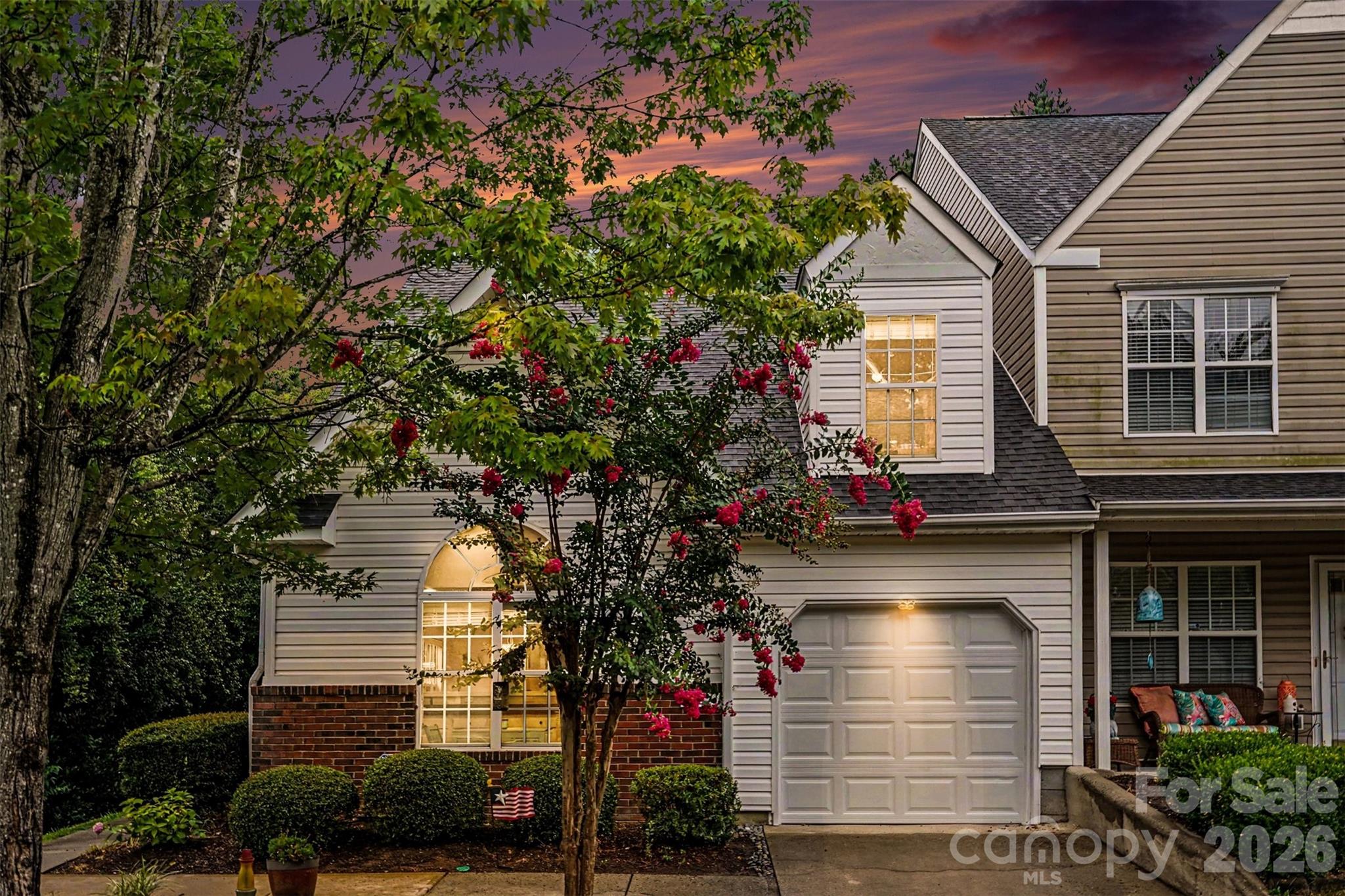 3rd image of 927 Sparrows Nest Ln, Pineville, NC 28134 | MLS# 4403232