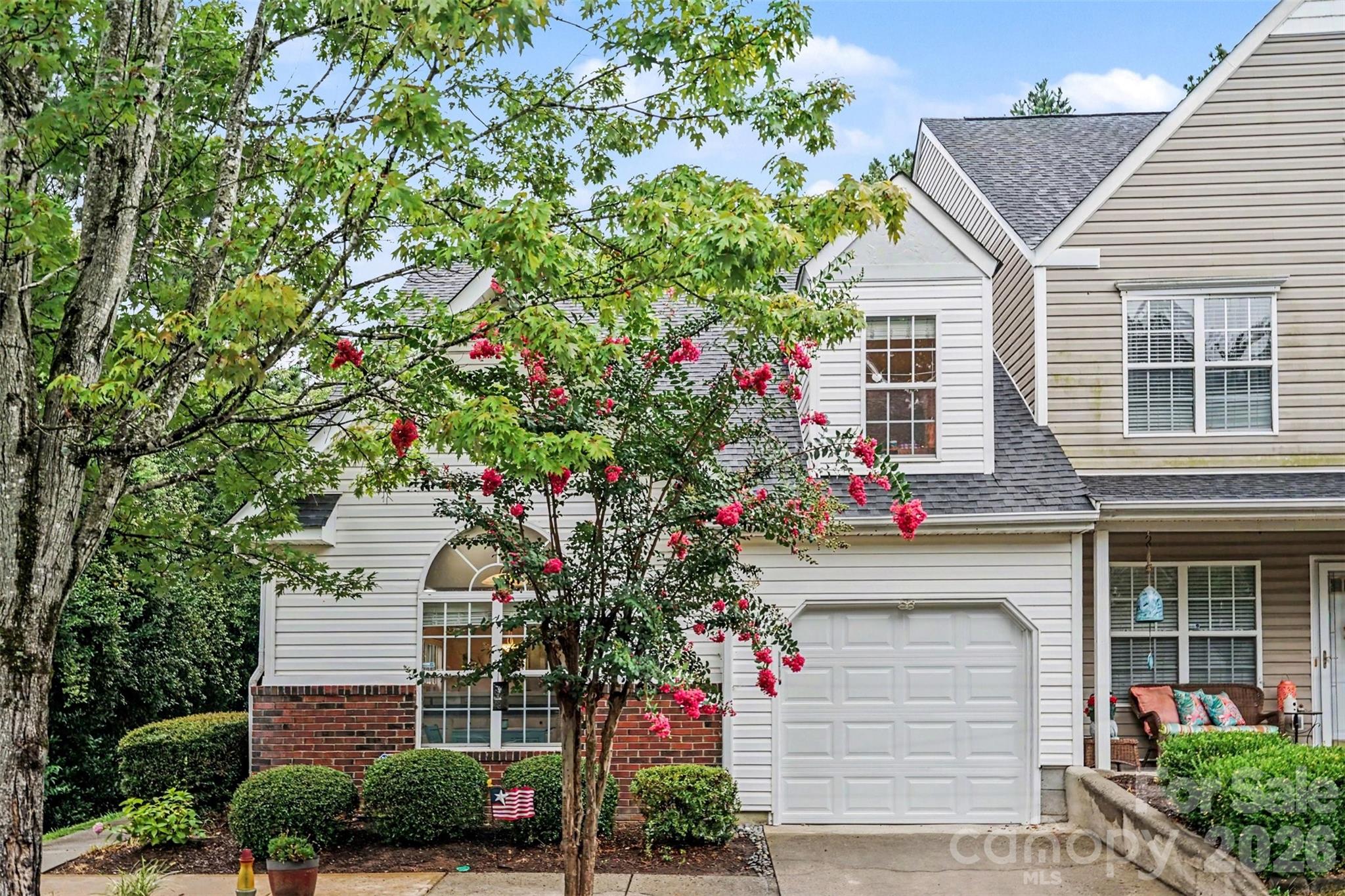 1st image of 927 Sparrows Nest Ln, Pineville, NC 28134 | MLS# 4403232