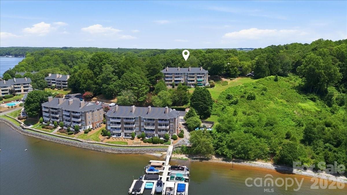 Homes for sale in Charlotte, NC | 9709 Emerald Point Dr #8, Charlotte, NC 28278 | MLS# 4403326