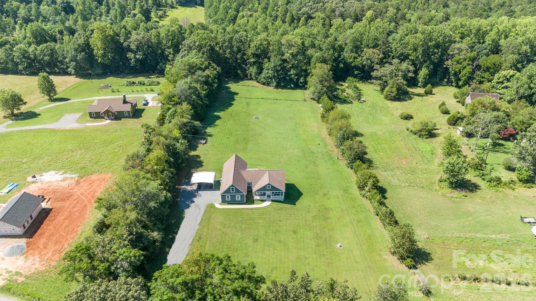2nd image of 3154 Ne 43rd Ave, Hickory, NC 28601 | MLS# 4403362