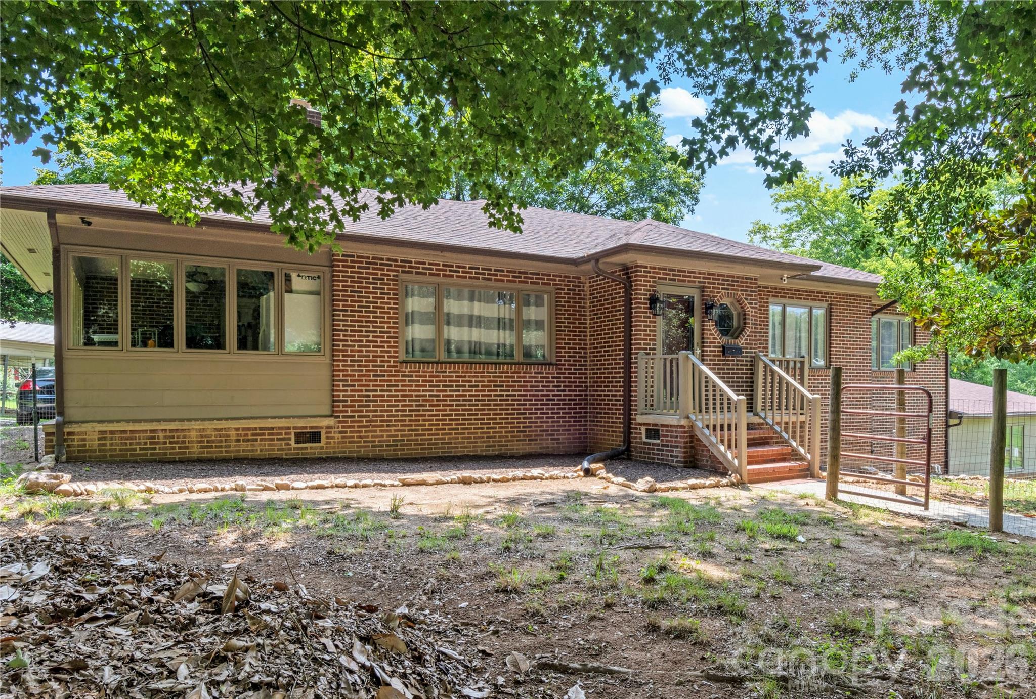 Homes for sale in Elkin, NC | 226 Pleasant Hill Dr, Elkin, NC 28621 | MLS# 4403832