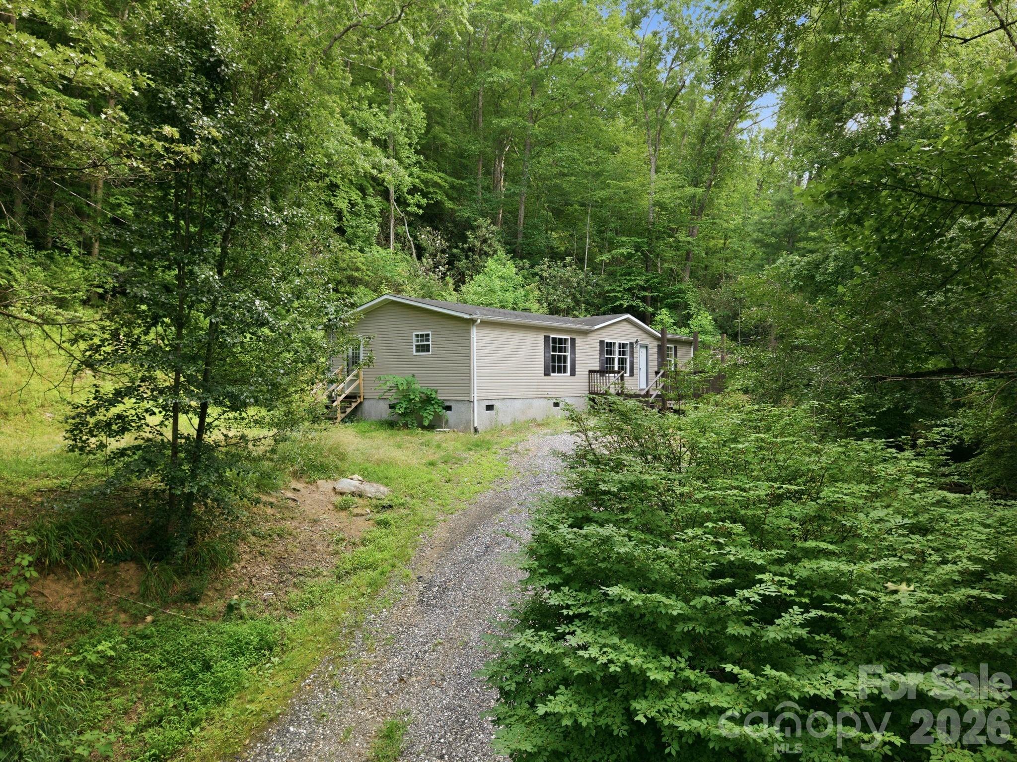 Homes for sale in Spruce Pine, NC | 55 Twin Oaks Ln, Spruce Pine, NC 28777 | MLS# 4404051