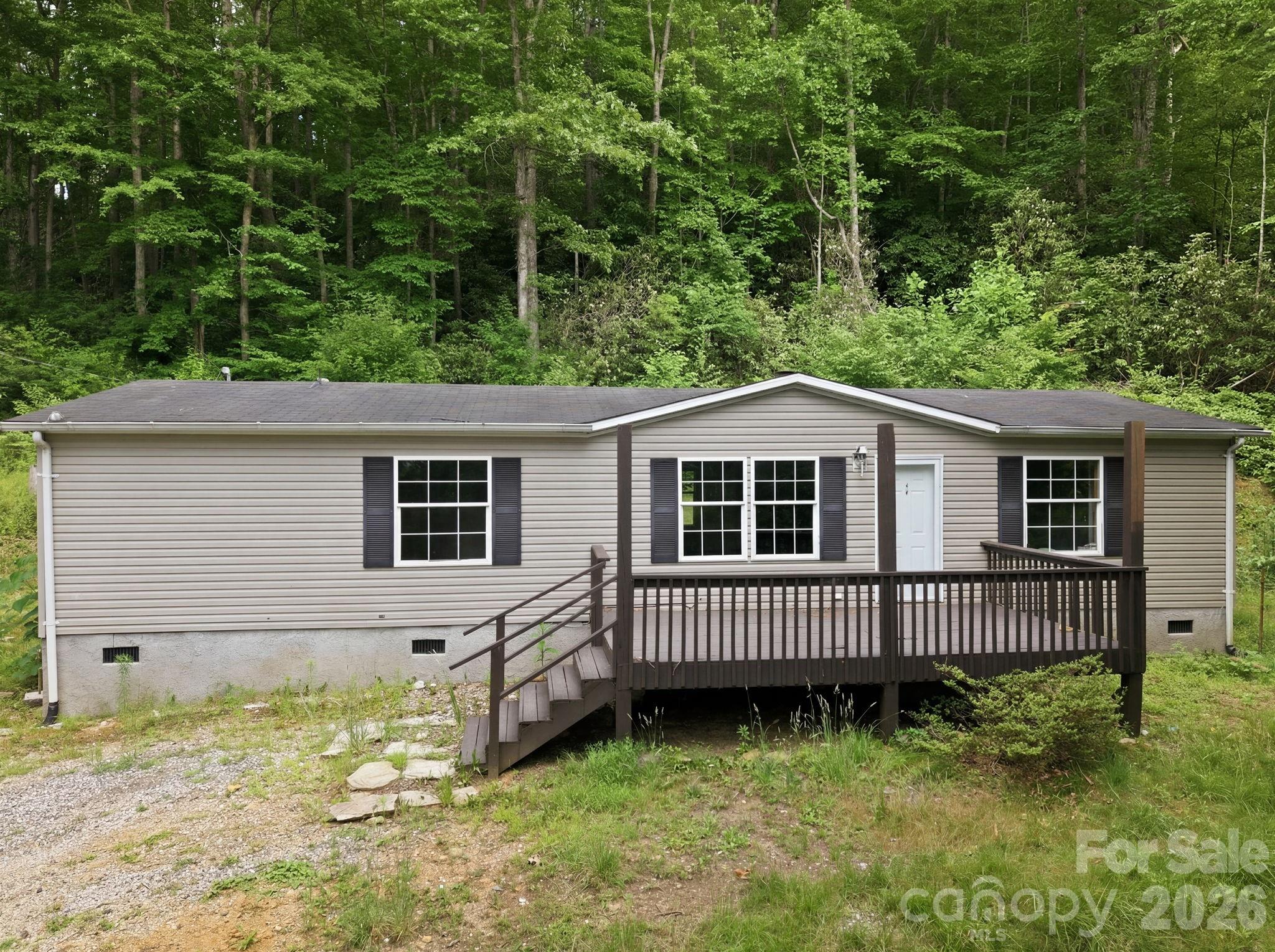 Homes for sale in Spruce Pine, NC | 55 Twin Oaks Ln, Spruce Pine, NC 28777 | MLS# 4404051