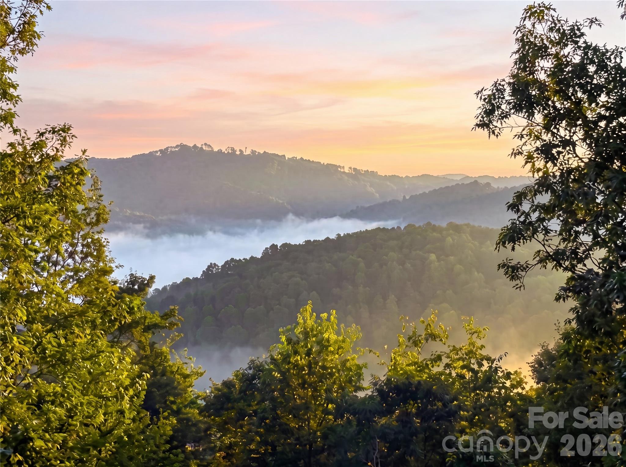 2nd image of 28 Secretariat Dr, Hendersonville, NC 28792 | MLS# 4404069