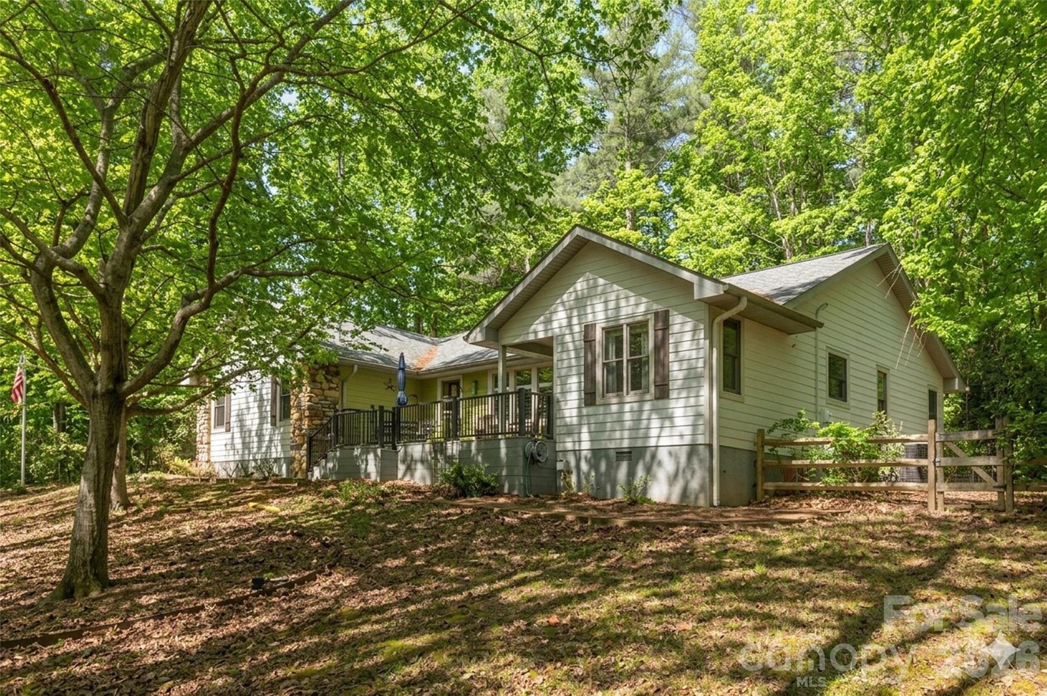 5th image of 128 Camellia Wy, Hendersonville, NC 28739 | MLS# 4404183