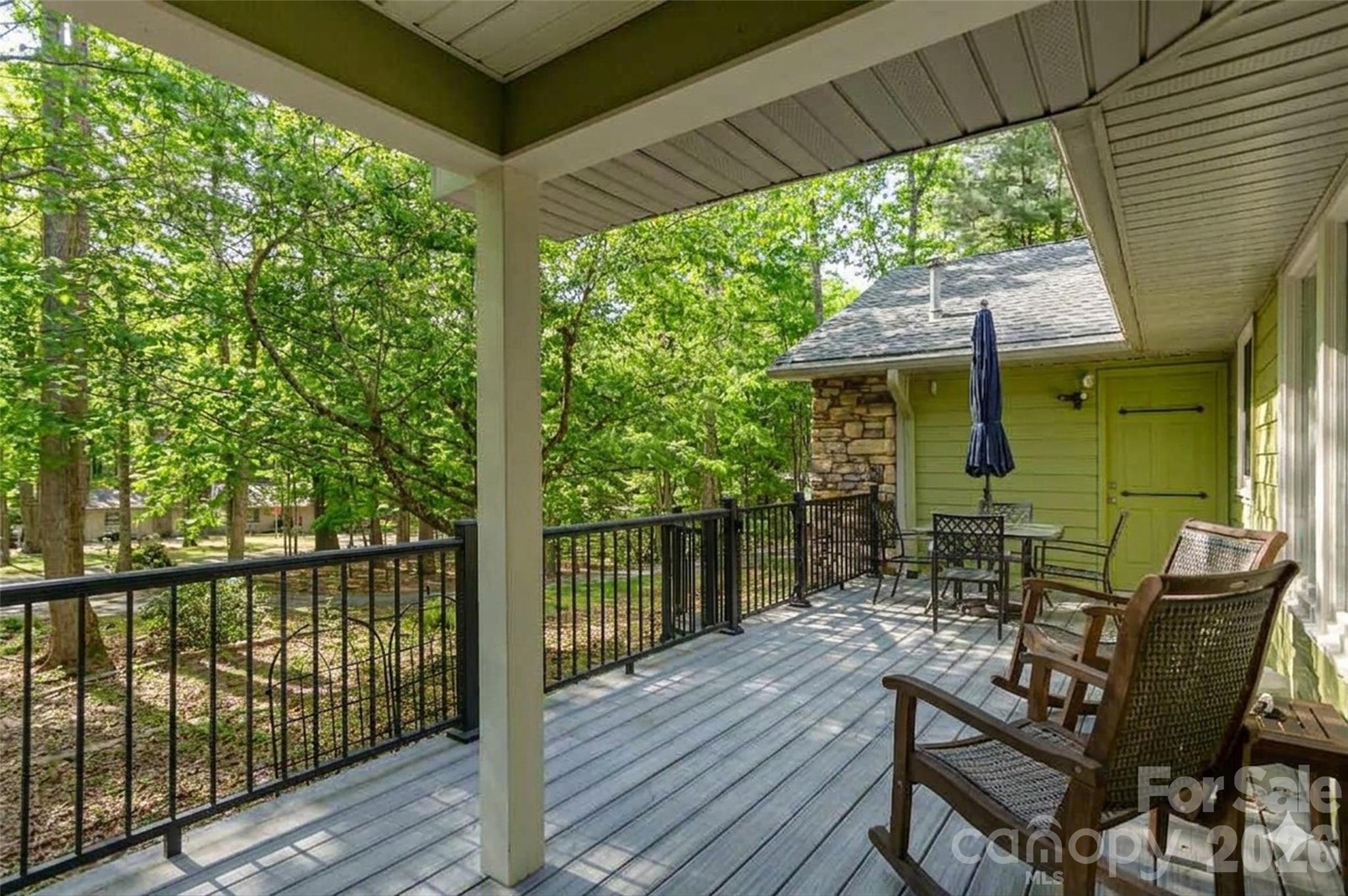 3rd image of 128 Camellia Wy, Hendersonville, NC 28739 | MLS# 4404183