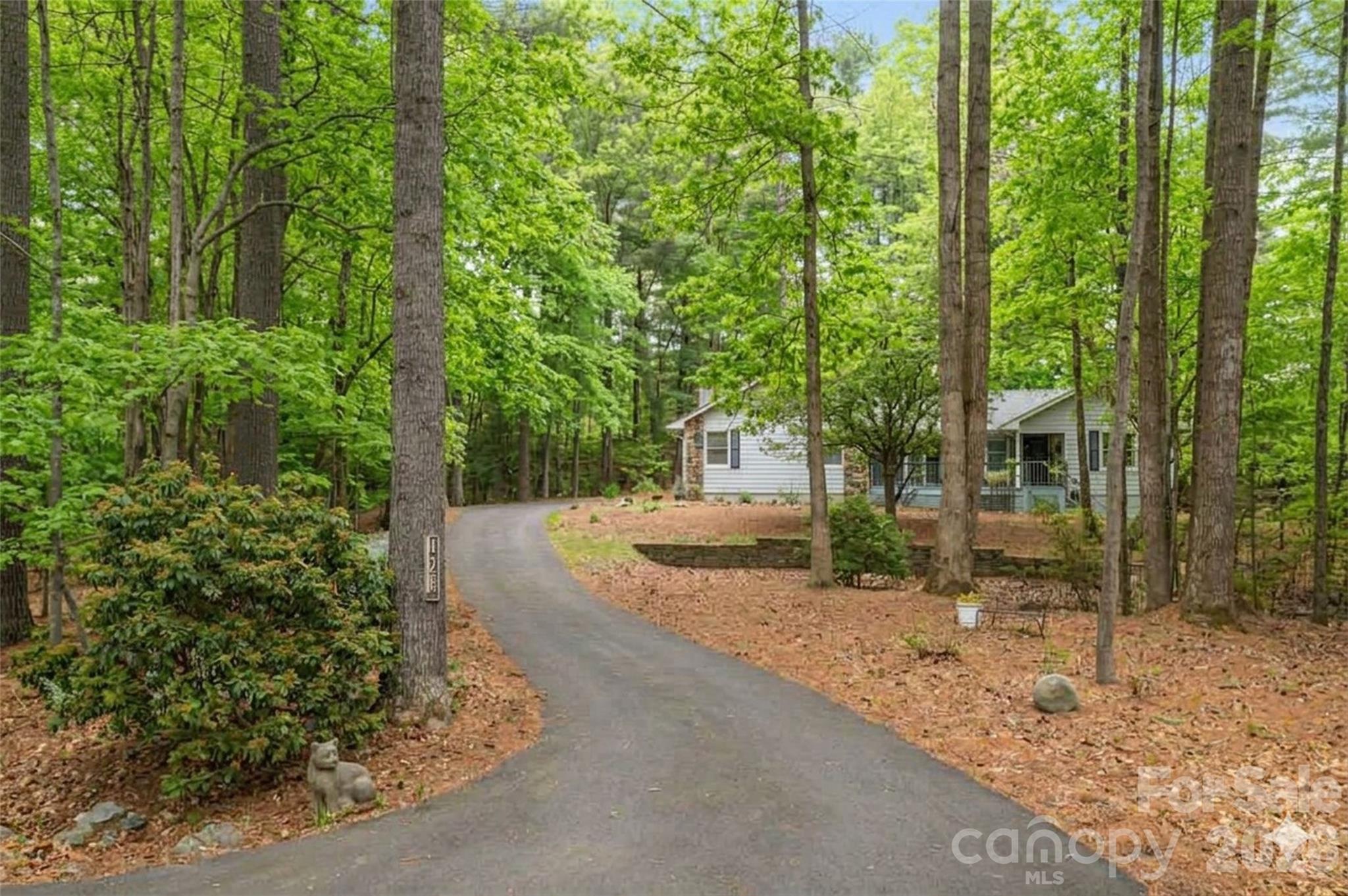 4th image of 128 Camellia Wy, Hendersonville, NC 28739 | MLS# 4404183
