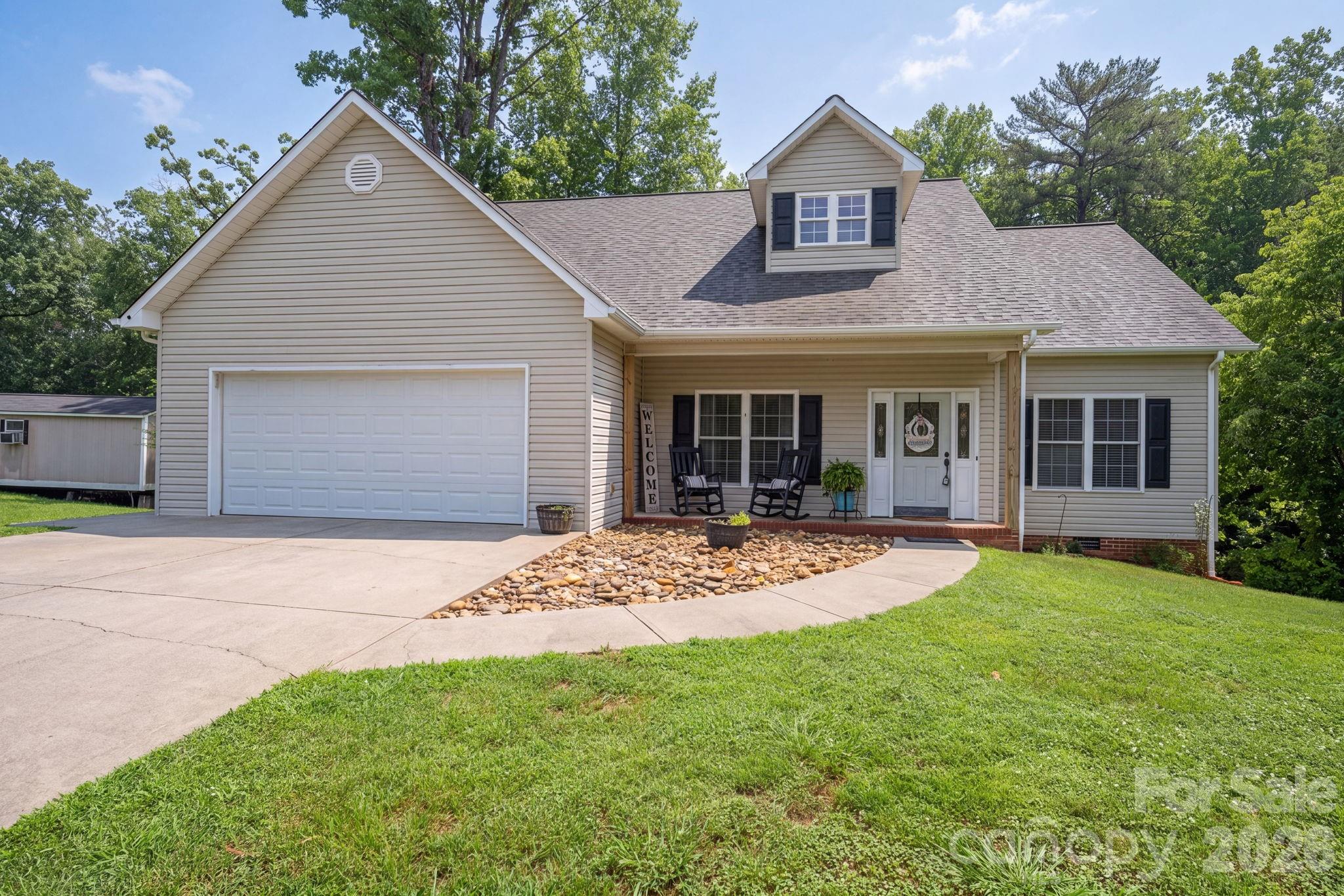 4th image of 142 Azalea Dr, Connelly Springs, NC 28612 | MLS# 4404282