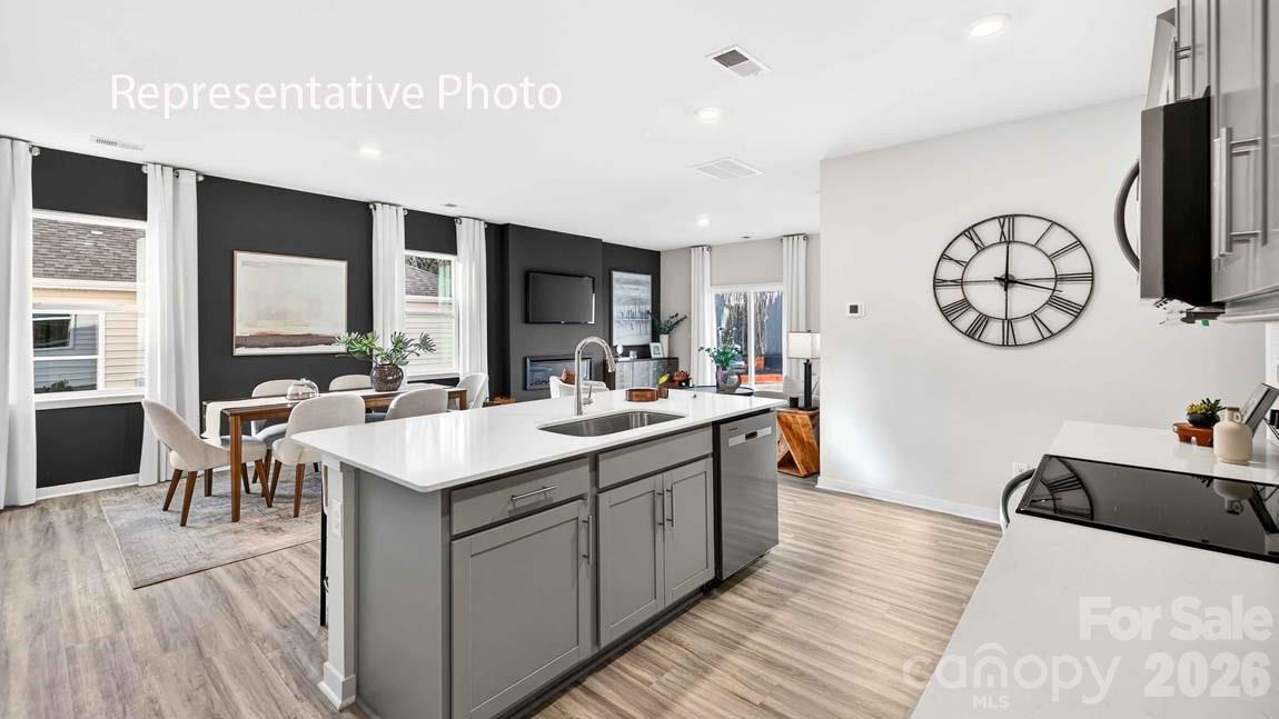 4th image of 5136 Parker Forest Dr, Charlotte, NC 28215 | MLS# 4404381
