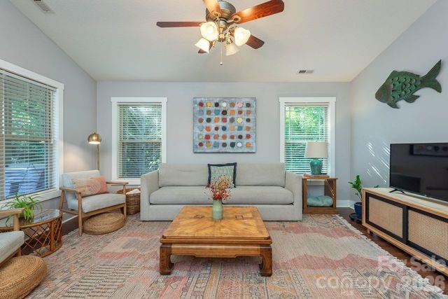 3rd image of 43 Flynn Branch Rd, Asheville, NC 28804 | MLS# 4404433