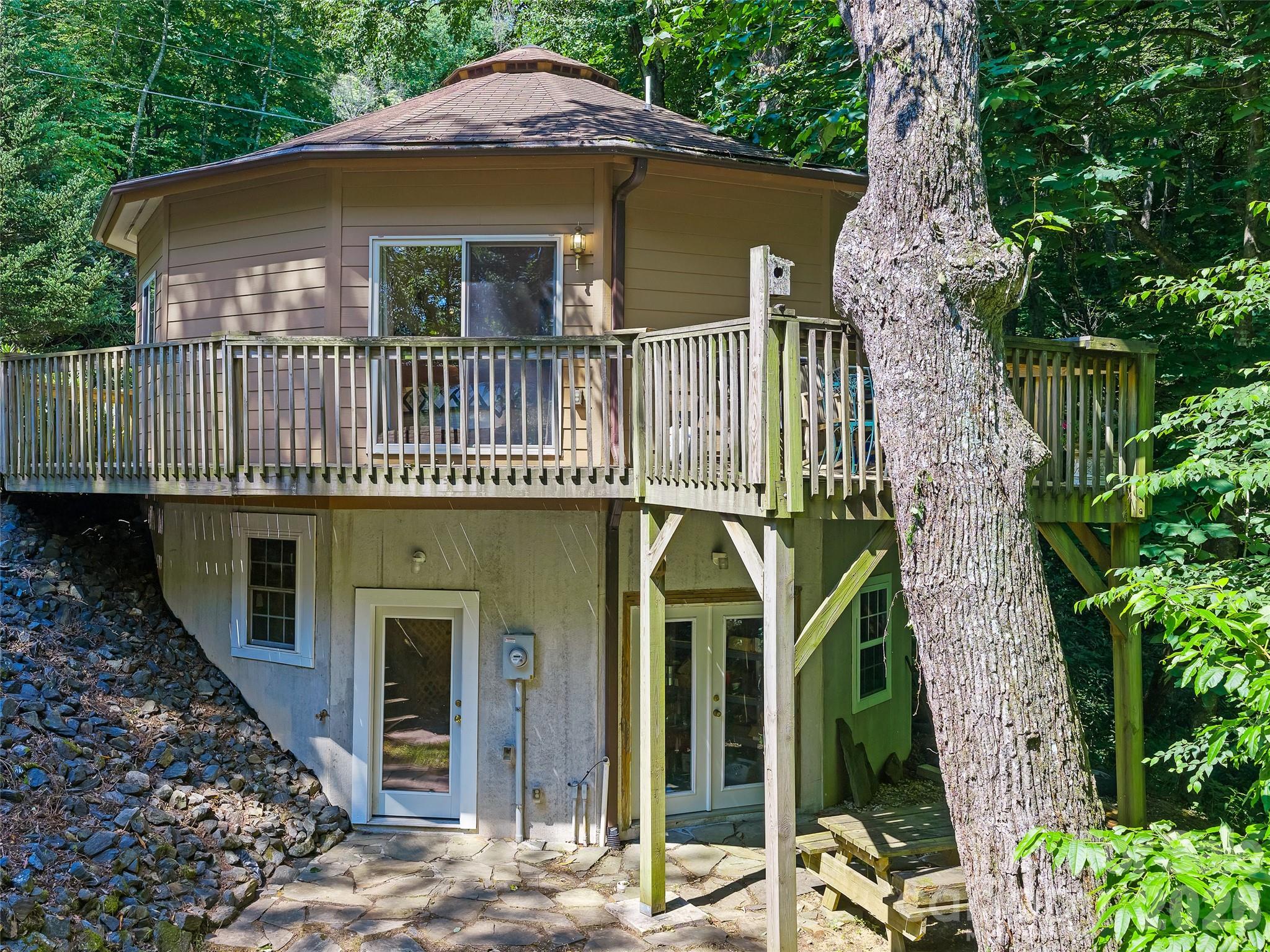 Homes for sale in Bakersville, NC | 284 Simmons Ridge Rd, Bakersville, NC 28705 | MLS# 4404444