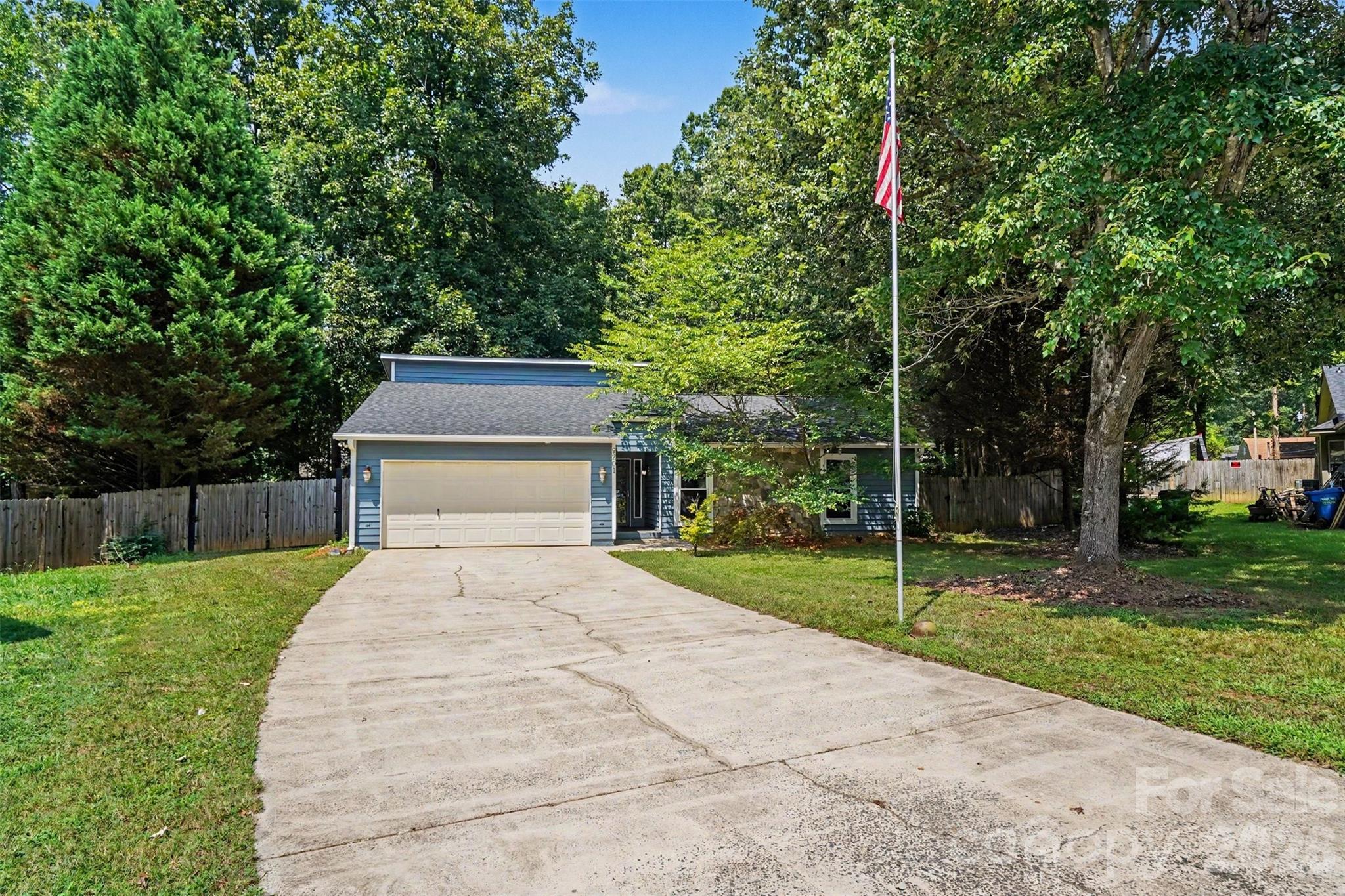 3rd image of 9201 Aylesbury Ln, Mint Hill, NC 28227 | MLS# 4404509