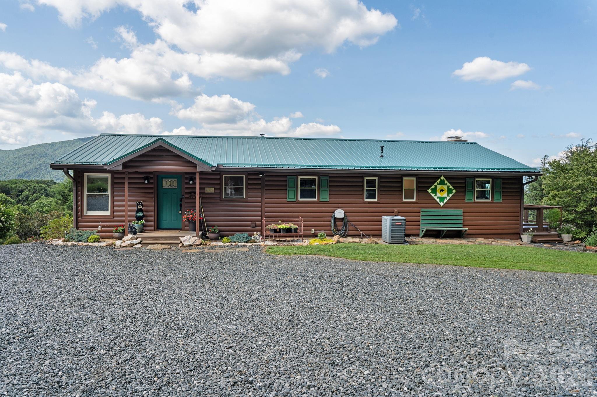 Homes for sale in West Jefferson, NC | 1013 Perry Rd, West Jefferson, NC 28694 | MLS# 4404579