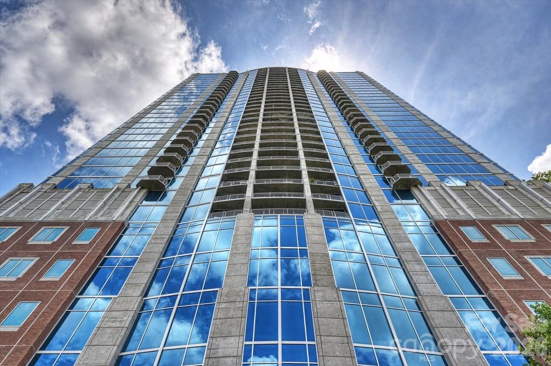 2nd image of 210 N Church St St, Charlotte, NC 28202