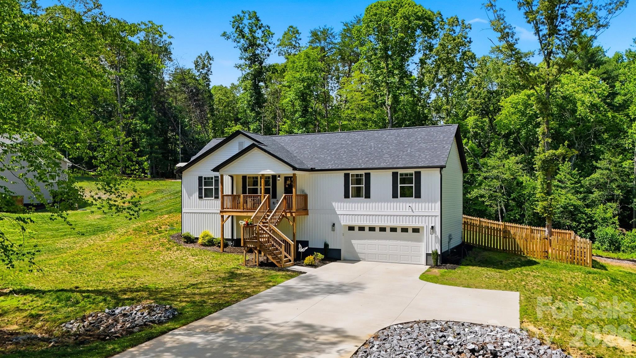 Homes for sale in Granite Falls, NC | 2370 Ellen St, Granite Falls, NC 28630 | MLS# 4404690