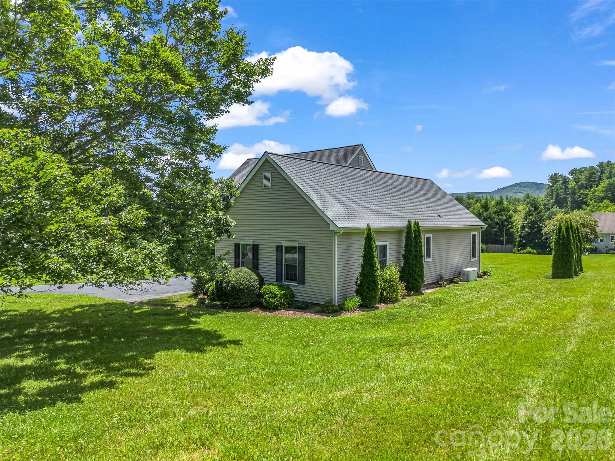 4th image of 207 Sugar Hollow Rd, Hendersonville, NC 28739 | MLS# 4404810
