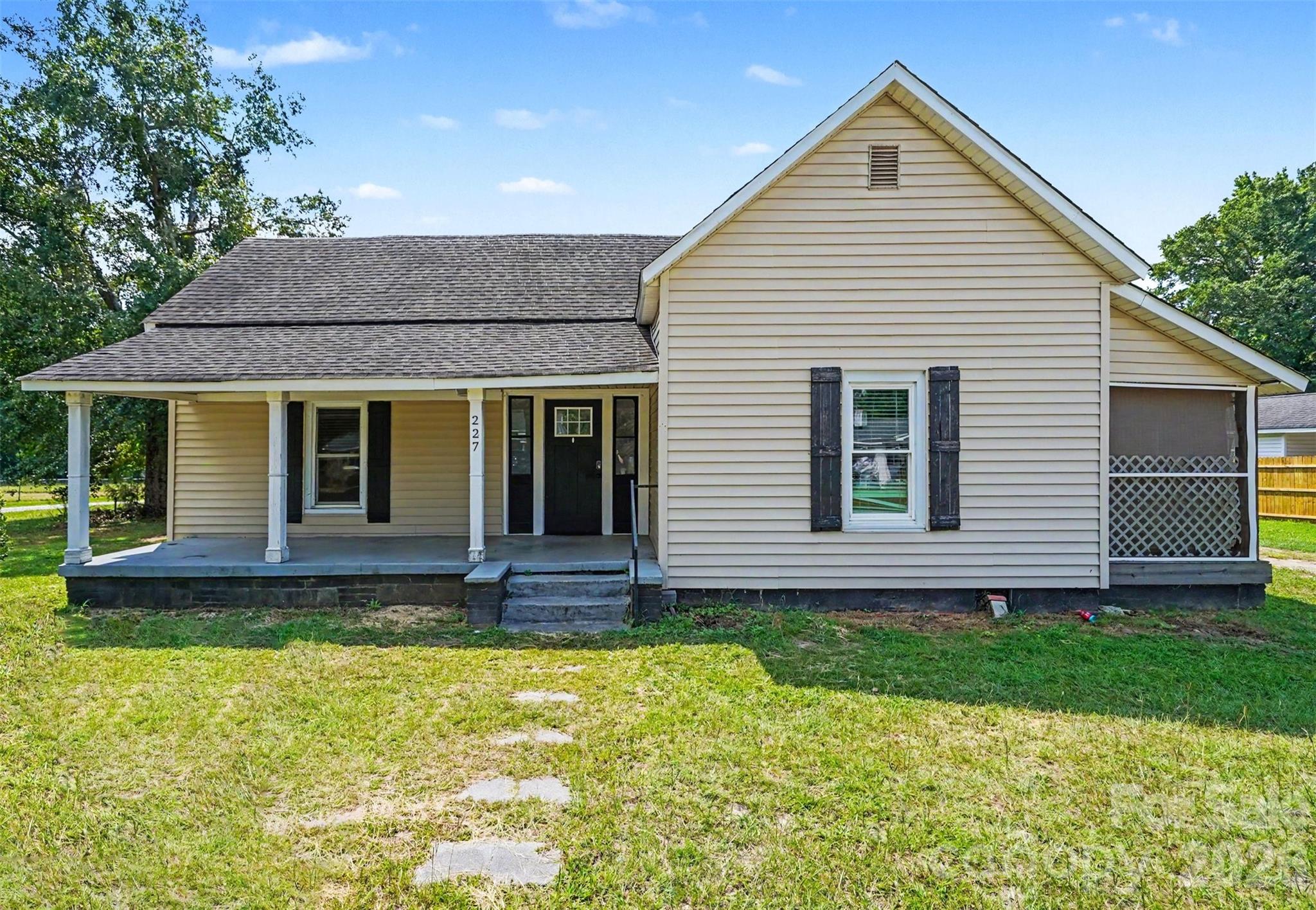 Photo 1 of Single family home for sale at 227 Cauthen St, Heath Springs, SC 29058 | MLS# 4404918 | Listing updated on 2026-09-04