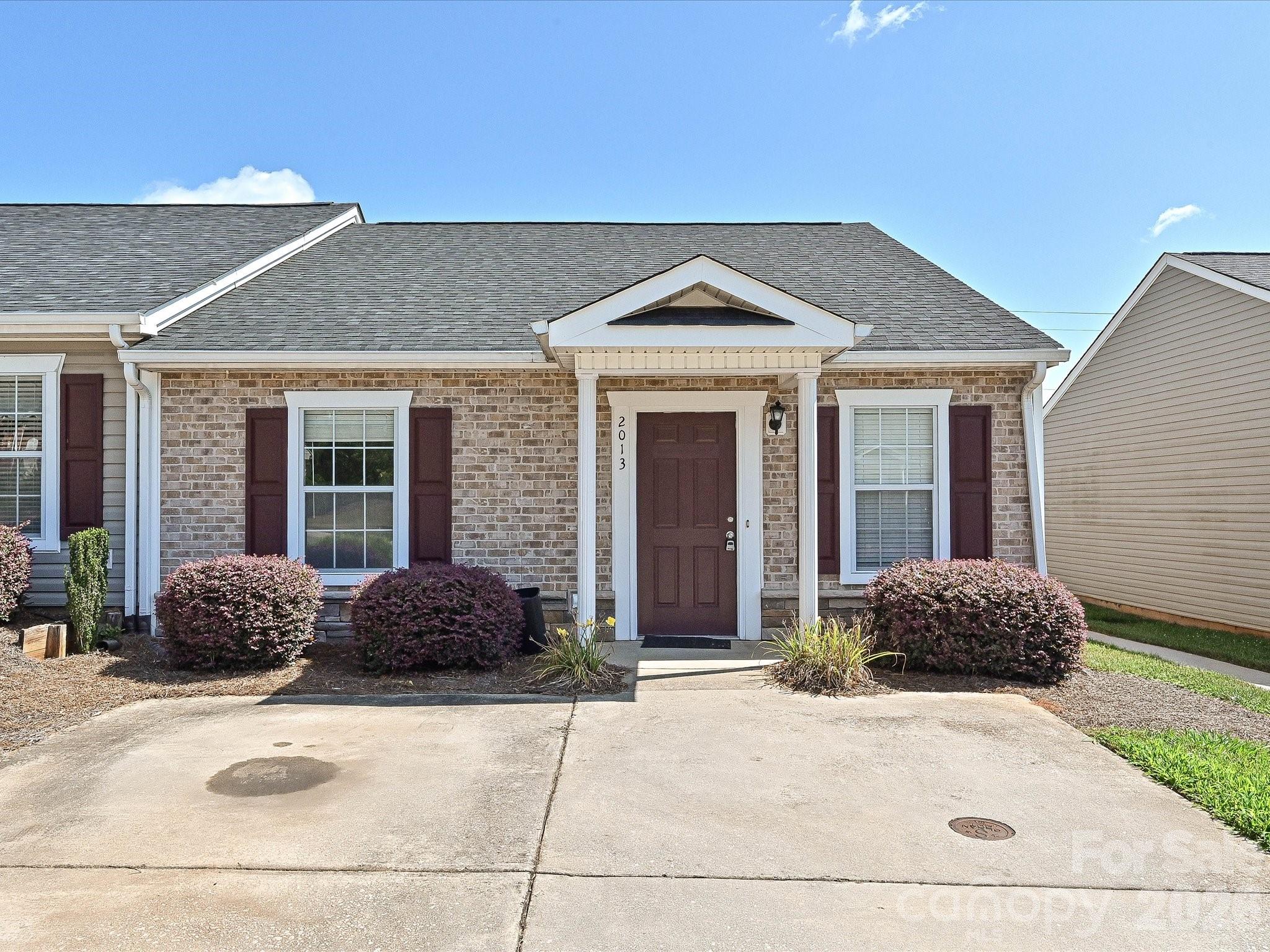 Homes for sale in Cramerton, NC | 2013 Pin Oak Pl, Cramerton, NC 28032 | MLS# 4404969