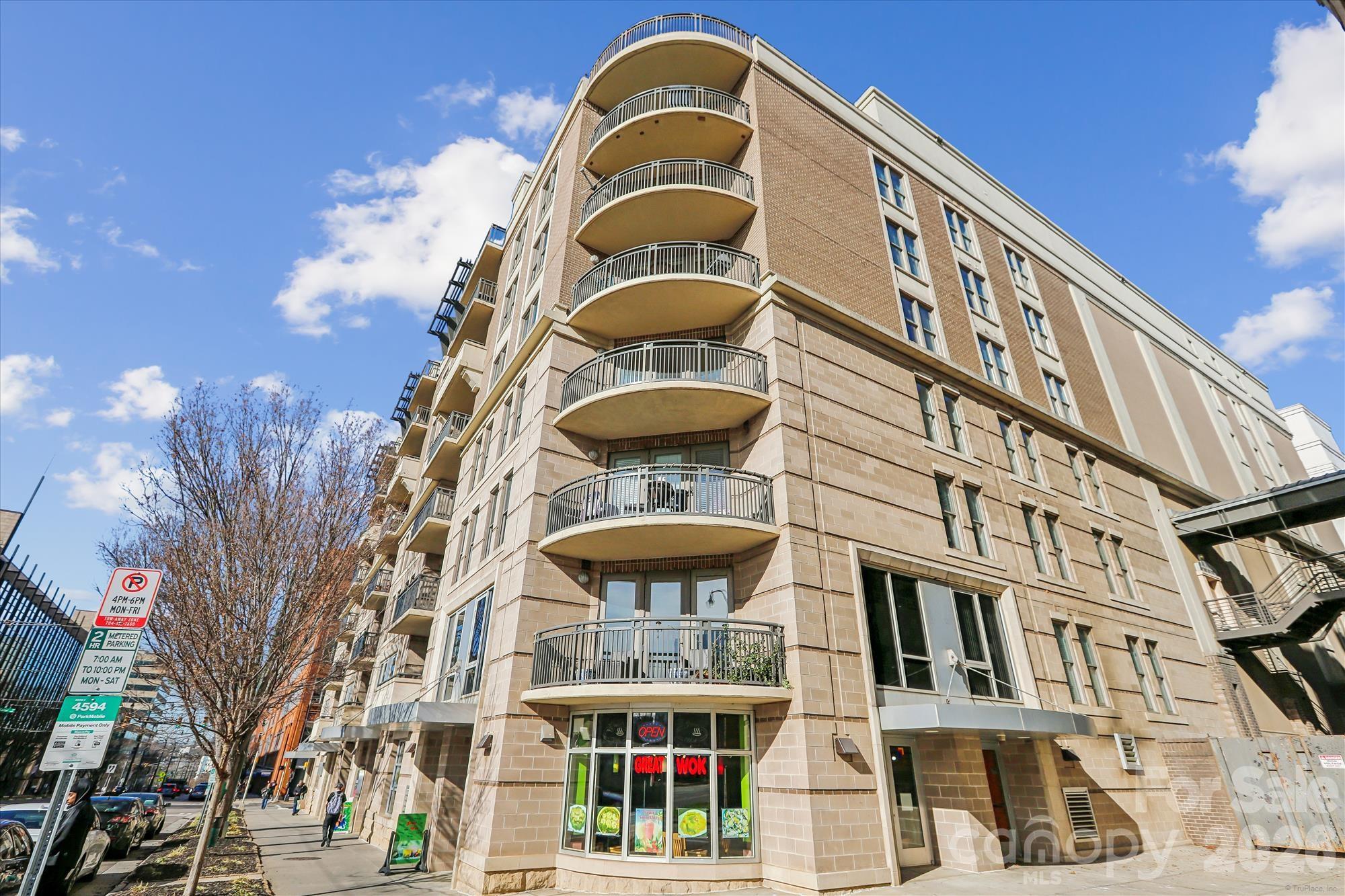 3rd image of 718 W Trade St #302, Charlotte, NC 28202 | MLS# 4405039