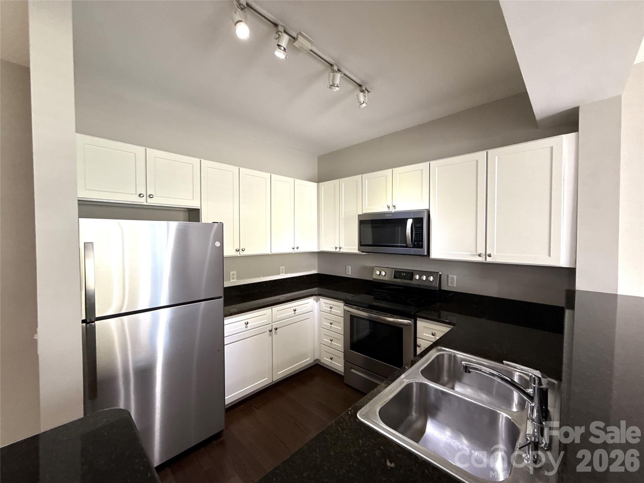2nd image of 1315 East Blvd #407, Charlotte, NC 28203 | MLS# 4405107