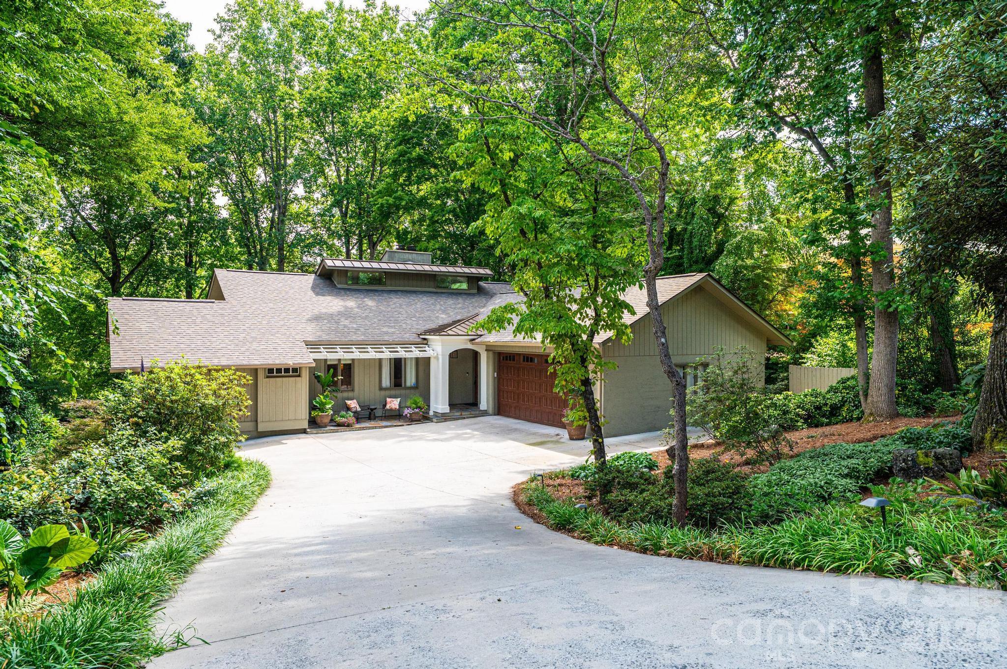 1st image of 2028 10th Street Blvd Nw, Hickory, NC 28601 | MLS# 4405123