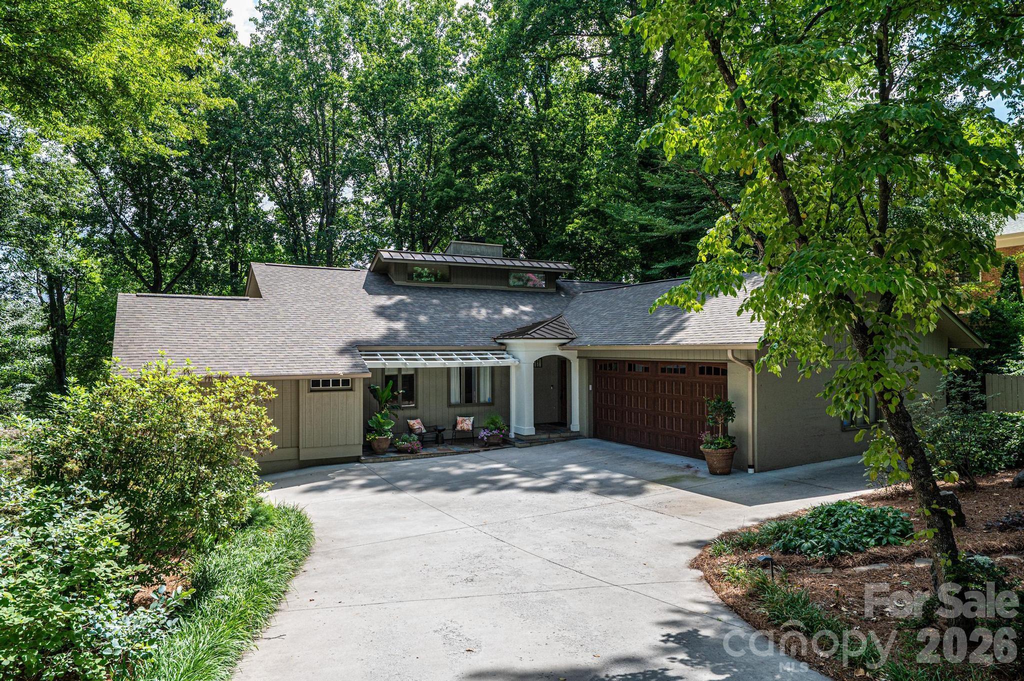 2nd image of 2028 10th Street Blvd Nw, Hickory, NC 28601 | MLS# 4405123