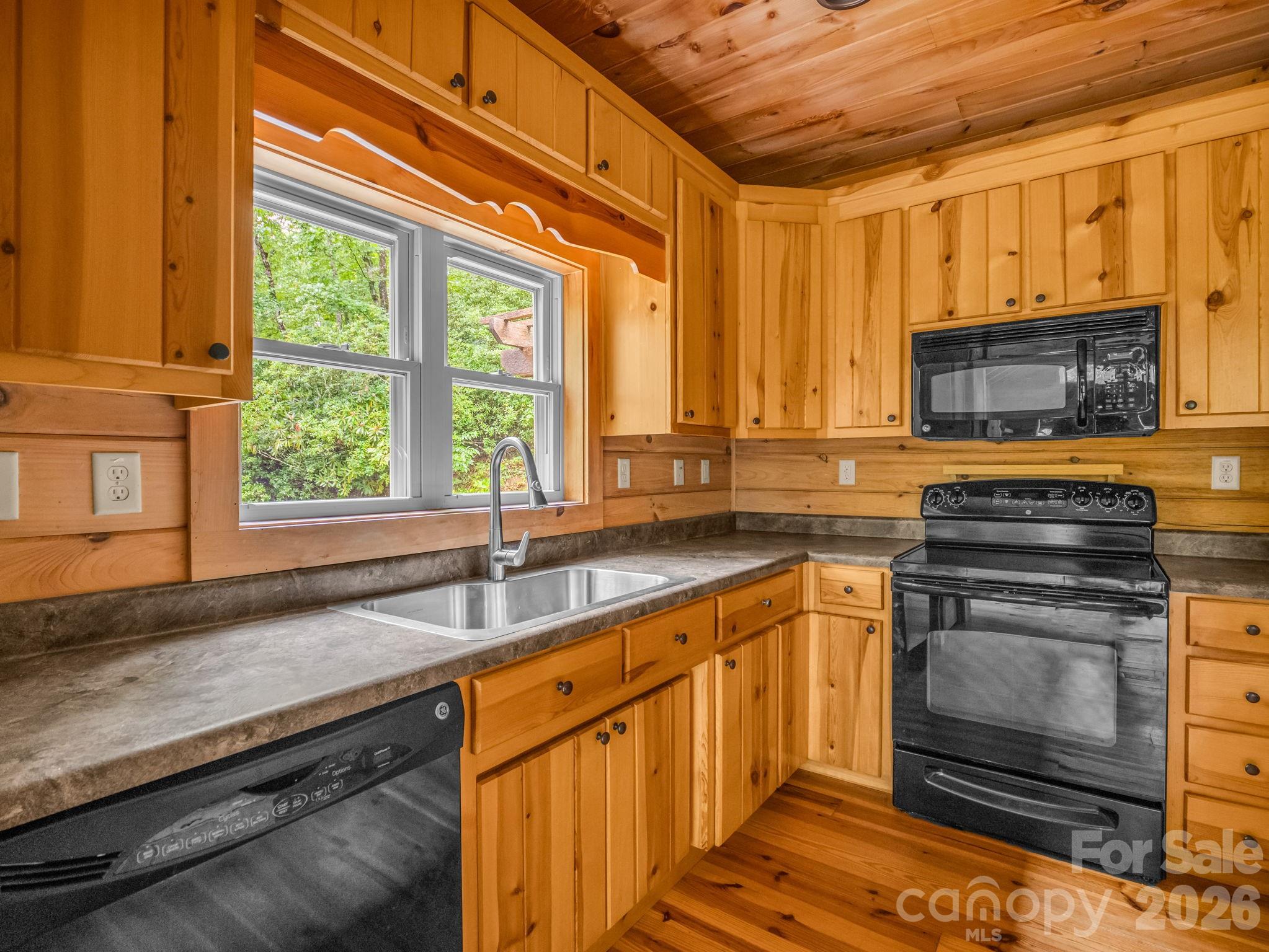 Homes for sale in Balsam Grove, NC | 160 Sweetwater Ridge Rd, Balsam Grove, NC 28708 | MLS# 4405149