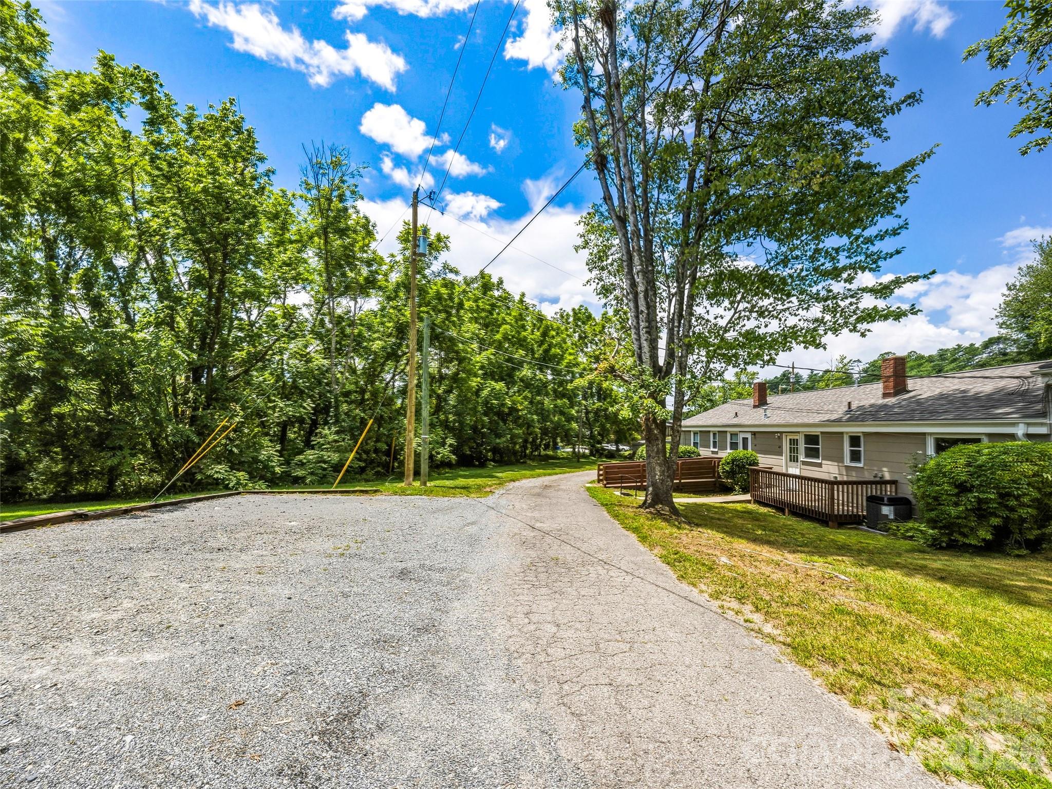 Homes for sale in Brevard, NC | 43 Trowbridge Ln, Brevard, NC 28712 | MLS# 4405175