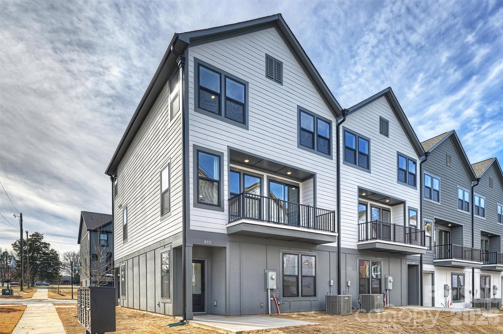 2nd image of 8123 Shinkansen Dr, Charlotte, NC 28213 | MLS# 4405260