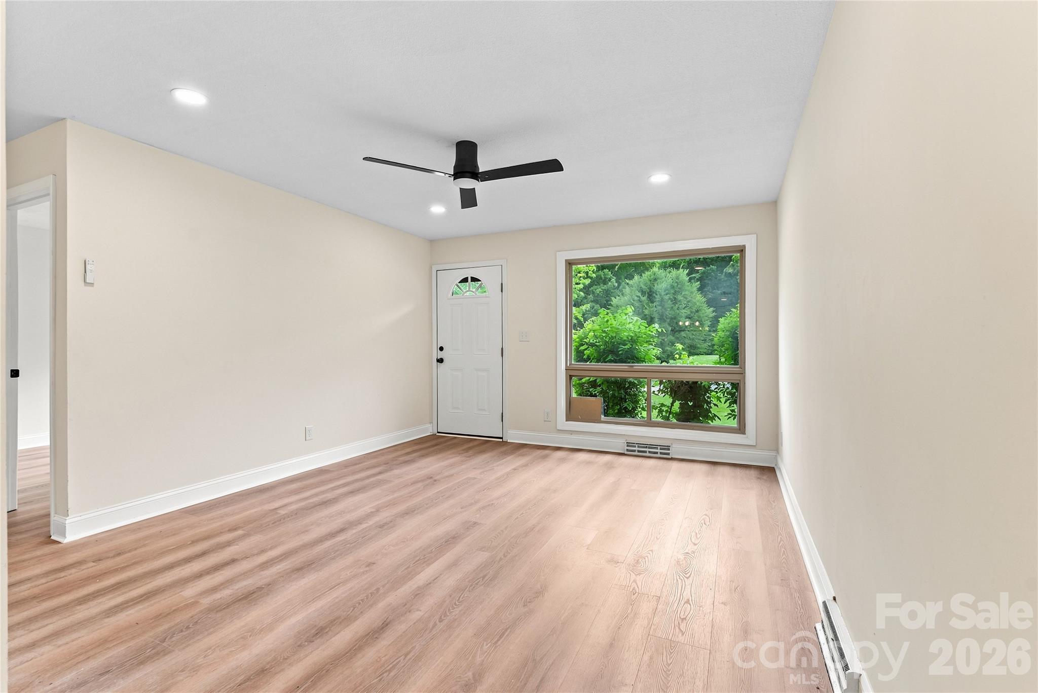 5th image of 4900 Malibu Dr, Charlotte, NC 28215 | MLS# 4405316