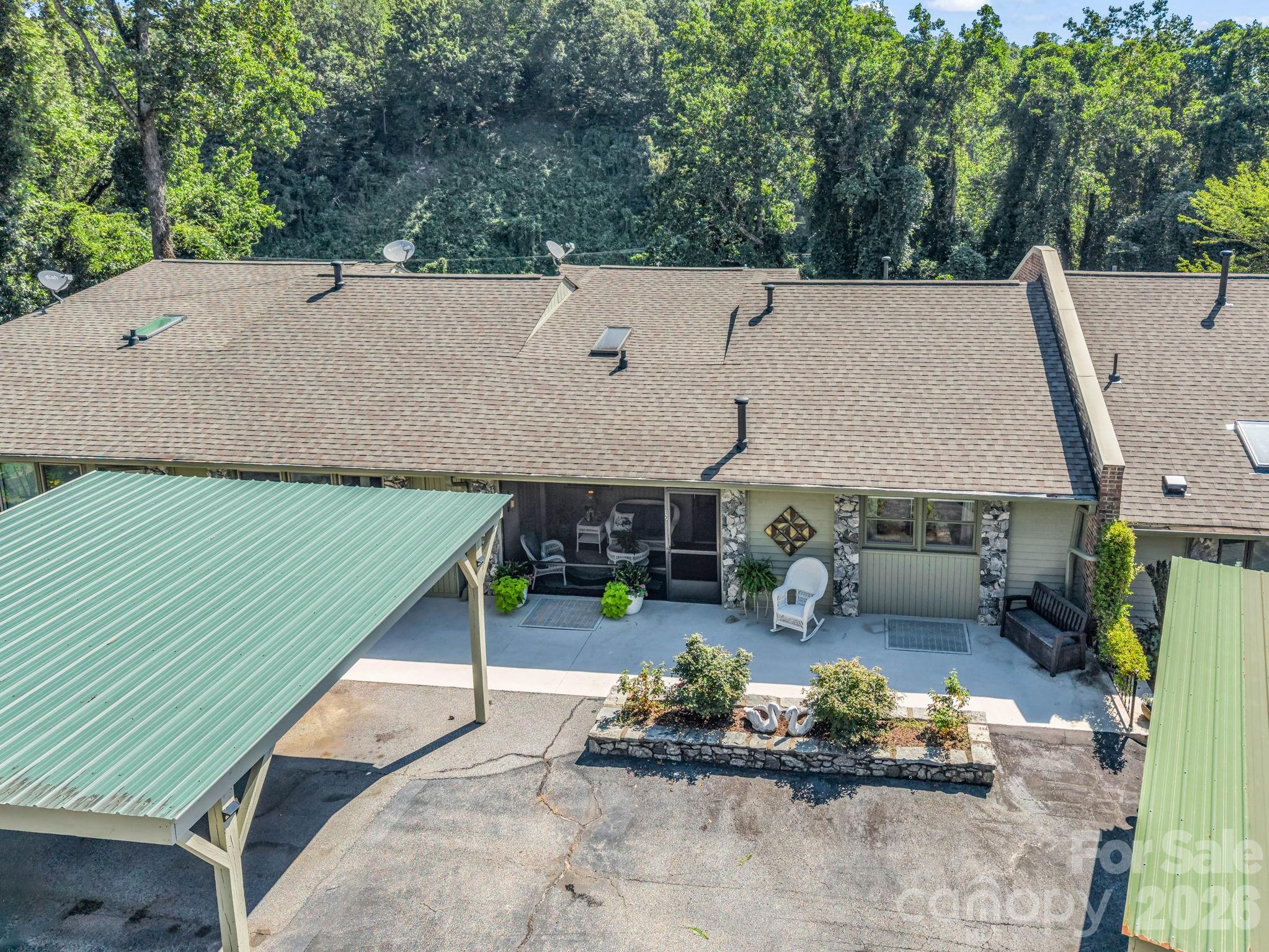 4th image of 251 Carolina Dr, Tryon, NC 28782