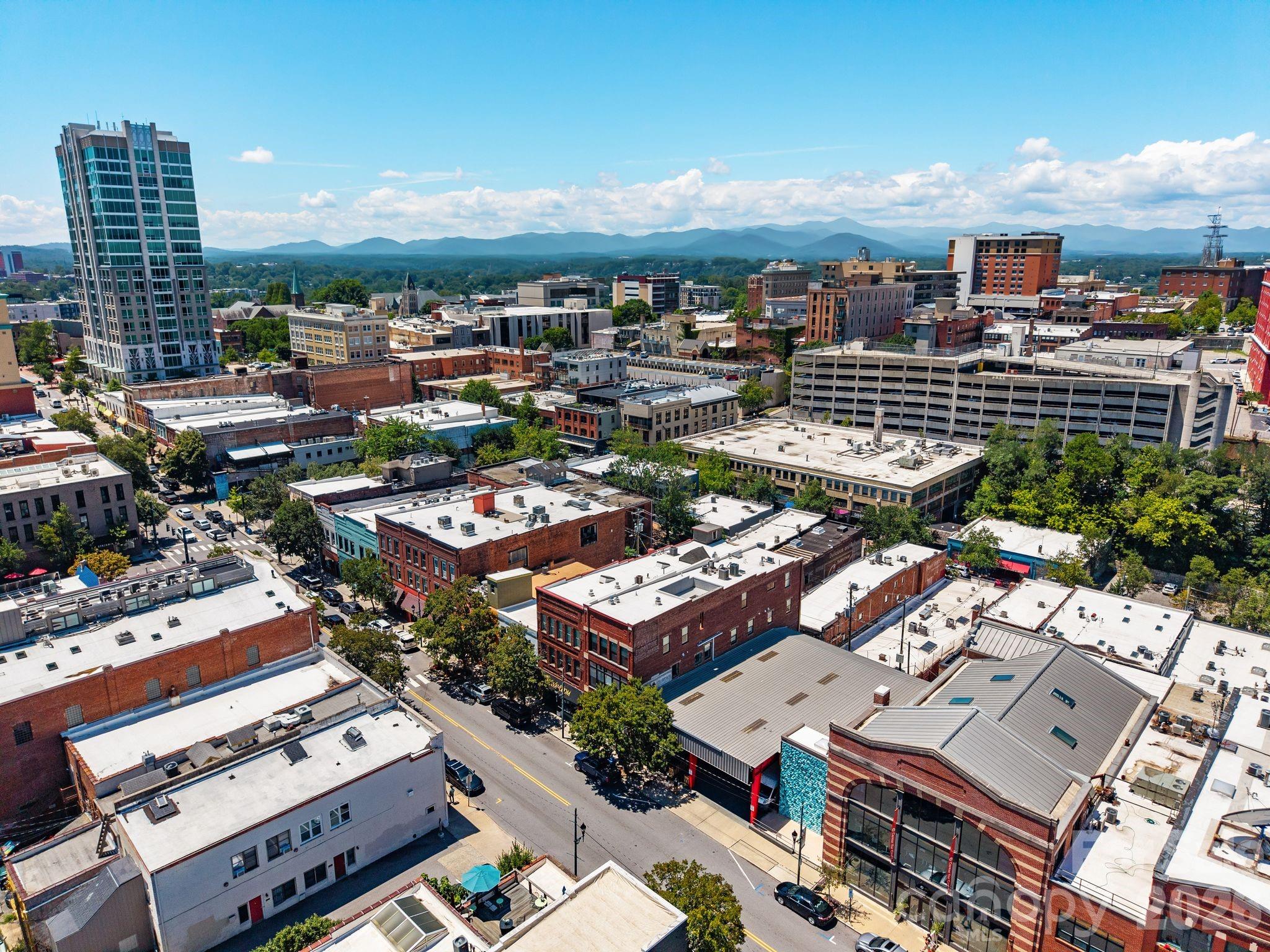 2nd image of 57 Broadway St, Asheville, NC 28801