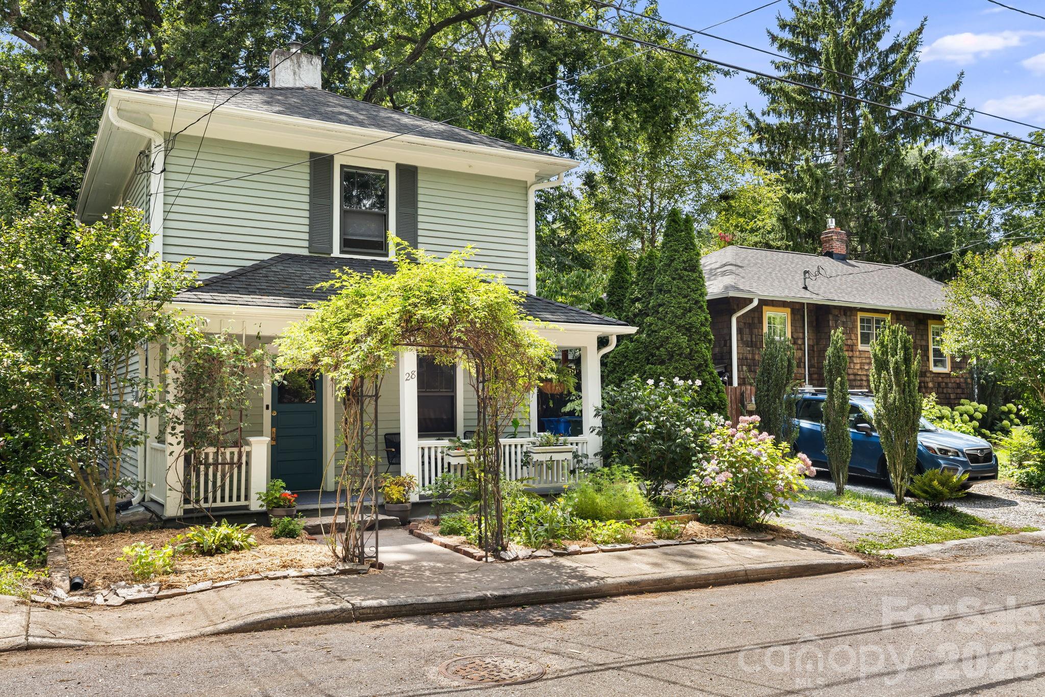 3rd image of 28 Woodlawn Ave, Asheville, NC 28801 | MLS# 4405546