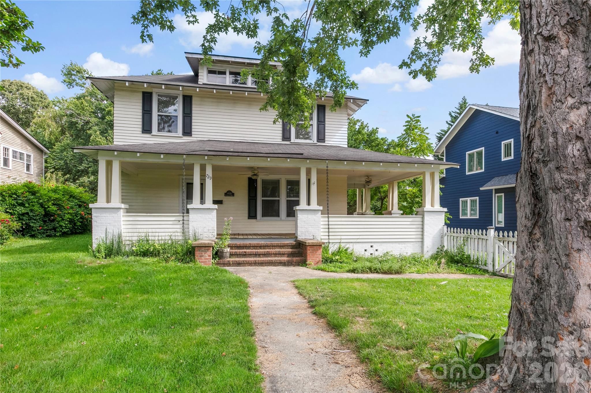 3rd image of 729 5Th Ave W, Hendersonville, NC 28739 | MLS# 4405722