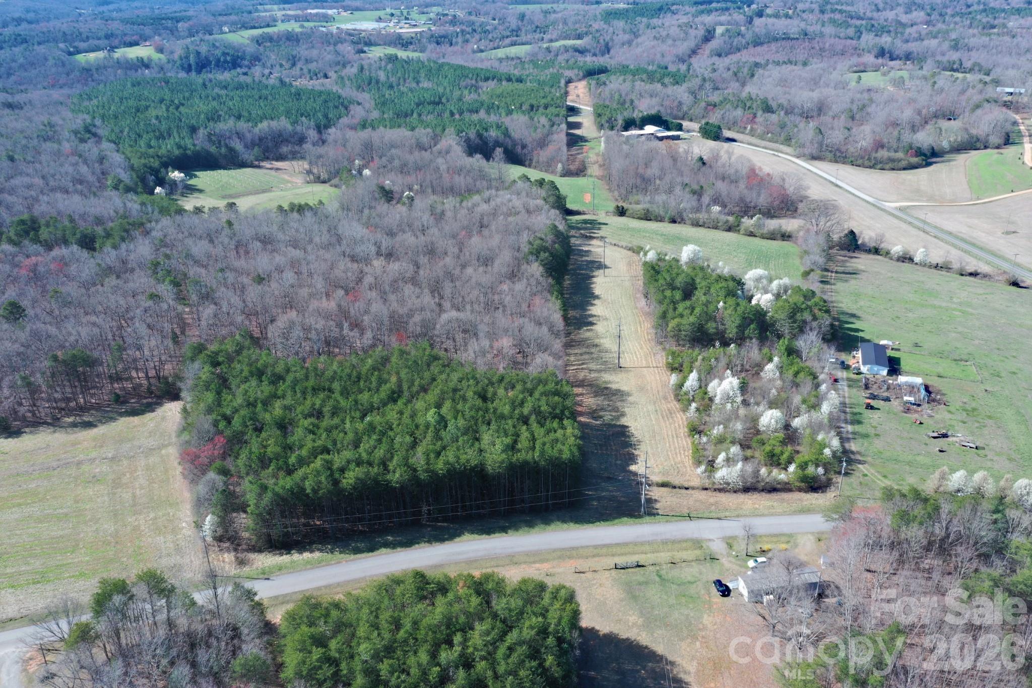 2nd image of 1188 Camp Creek Rd, Hickory, NC 28602 | MLS# 4405773