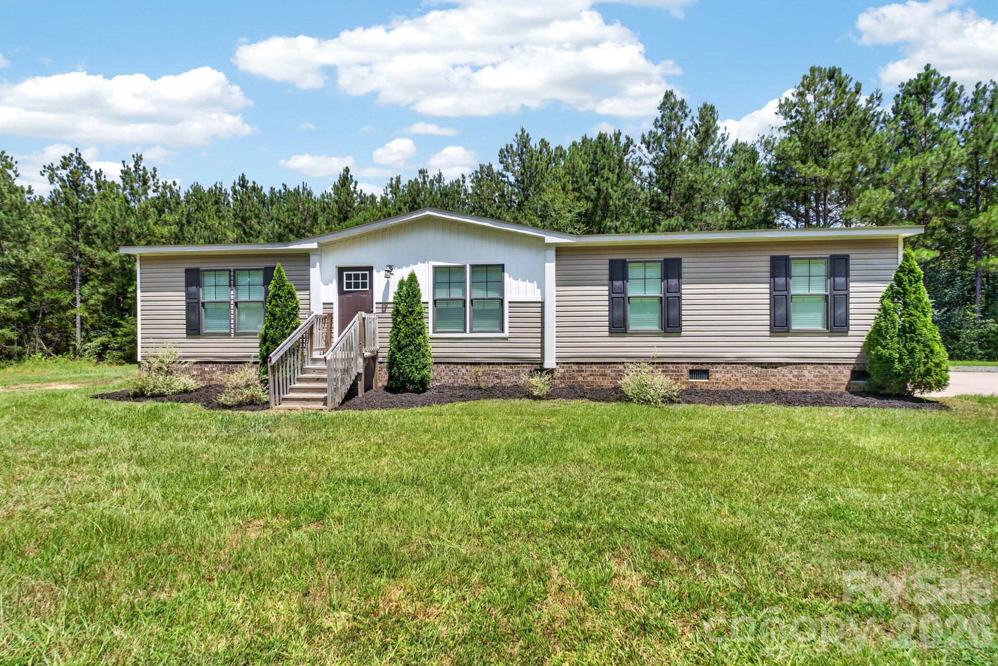 Homes for sale in Fort Lawn, SC | 609 Edwards Rd, Fort Lawn, SC 29714 | MLS# 4405832