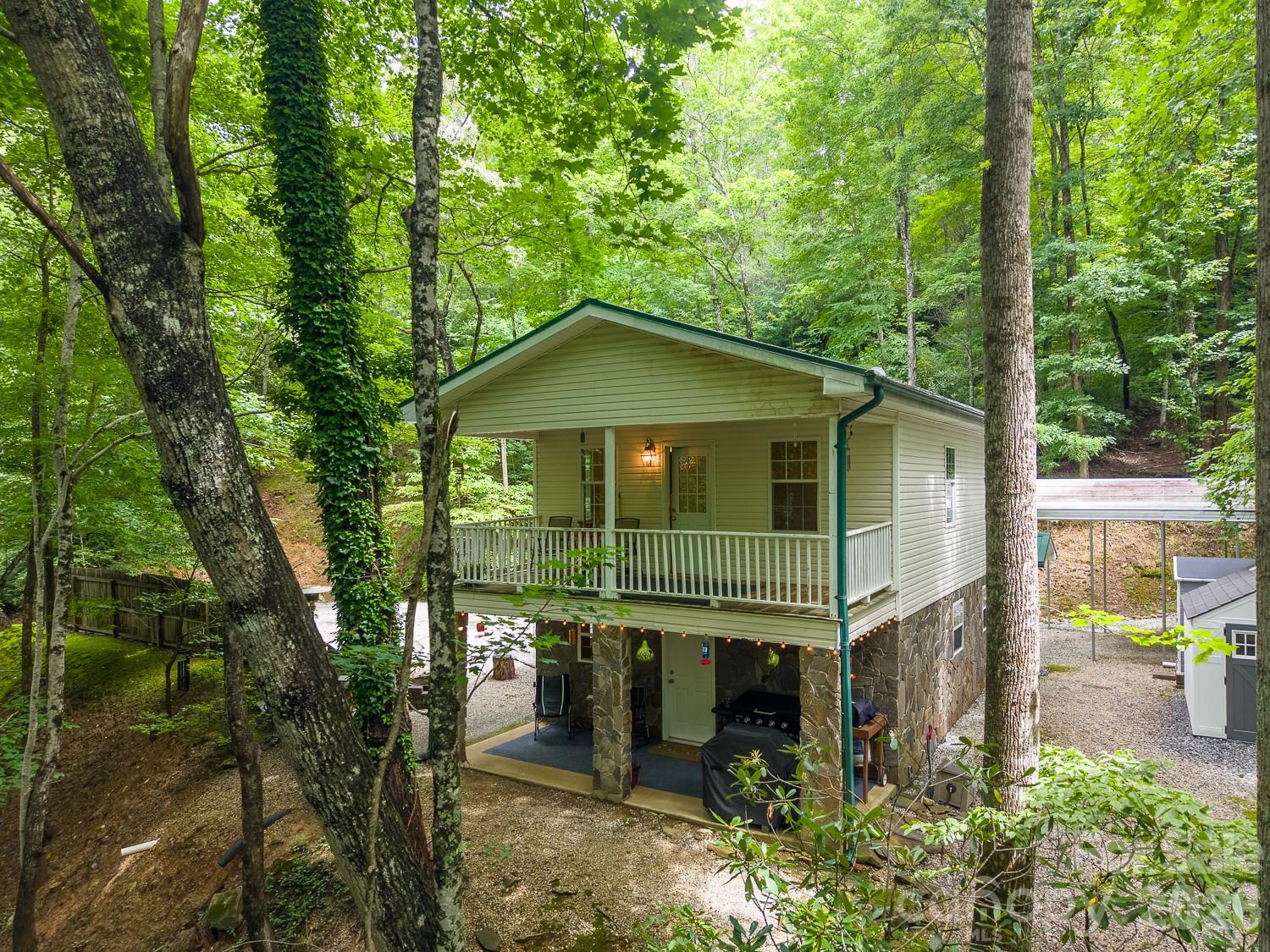 Homes for sale in Robbinsville, NC | 324 Bill Crisp Rd, Robbinsville, NC 28771 | MLS# 4405913