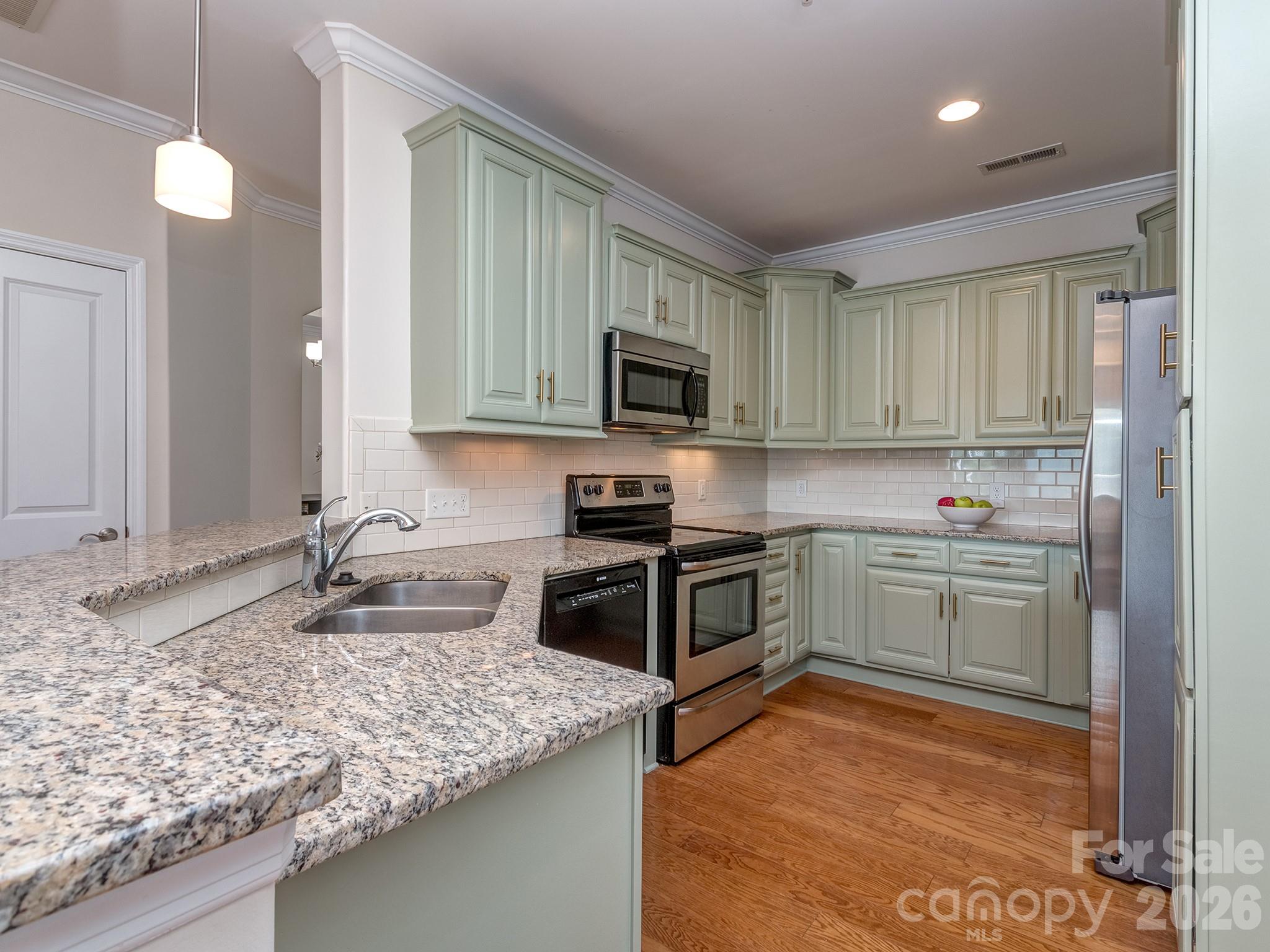 2nd image of 6605 Central Pacific Ave, Charlotte, NC 28210