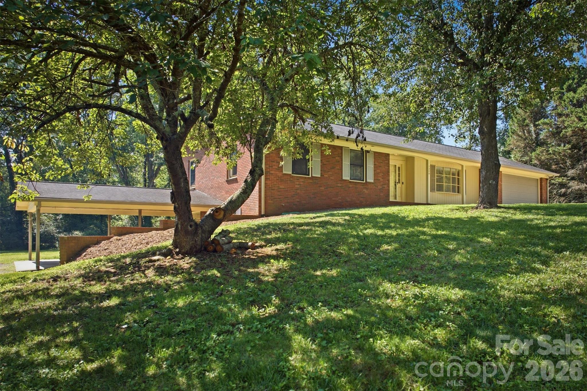 4th image of 1208 35Th Street Pl Ne #8, Conover, NC 28613 | MLS# 4405969