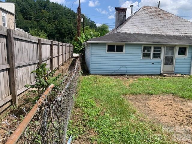 Homes for sale in Rosman, NC | 28 W Chestnut St, Rosman, NC 28712 | MLS# 4406002