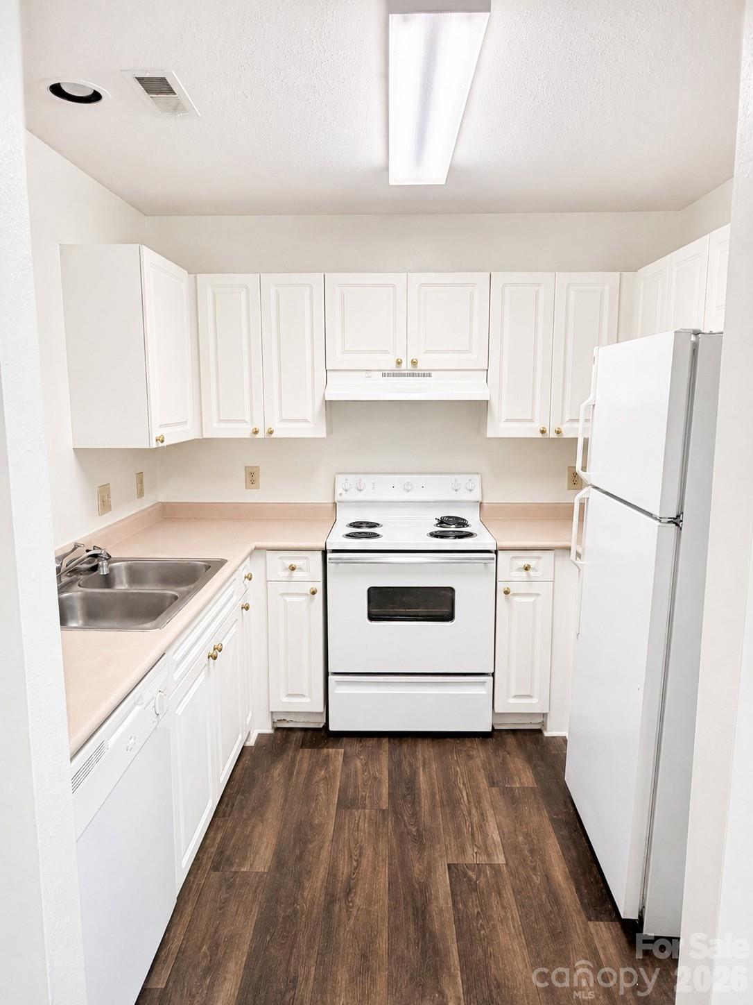 2nd image of 18 Hamiltons Bay Ct, Clover, SC 29710